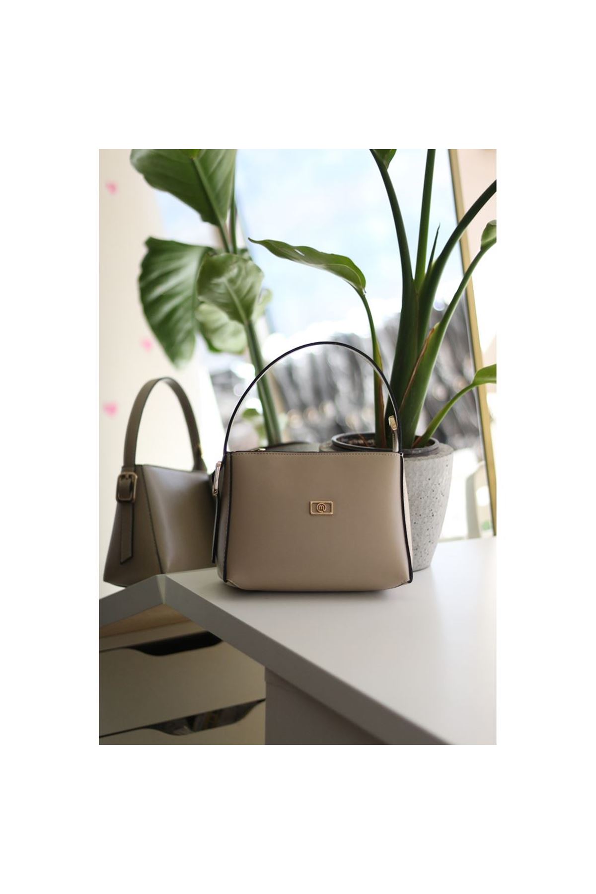 Vizon Dokulu Tutma Saplı El Omuz Çantası