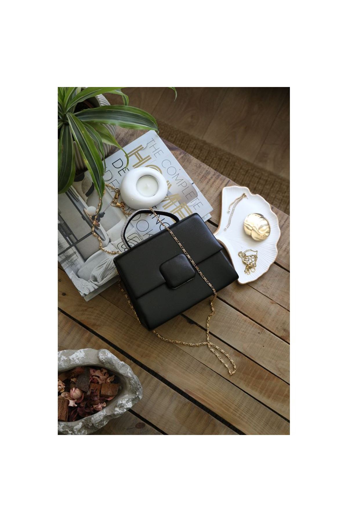 Siyah Kare Tokalı Taş Tutma Saplı El Çantası