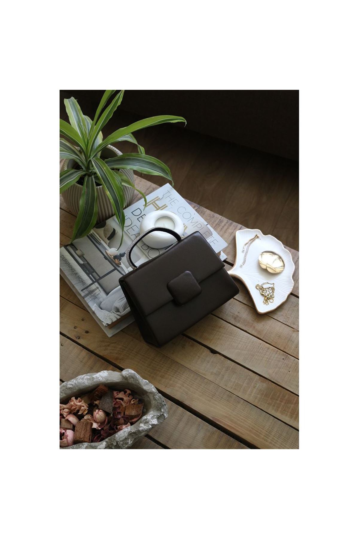 Acı Kahve Kare Tokalı Taş Tutma Saplı El Çantası