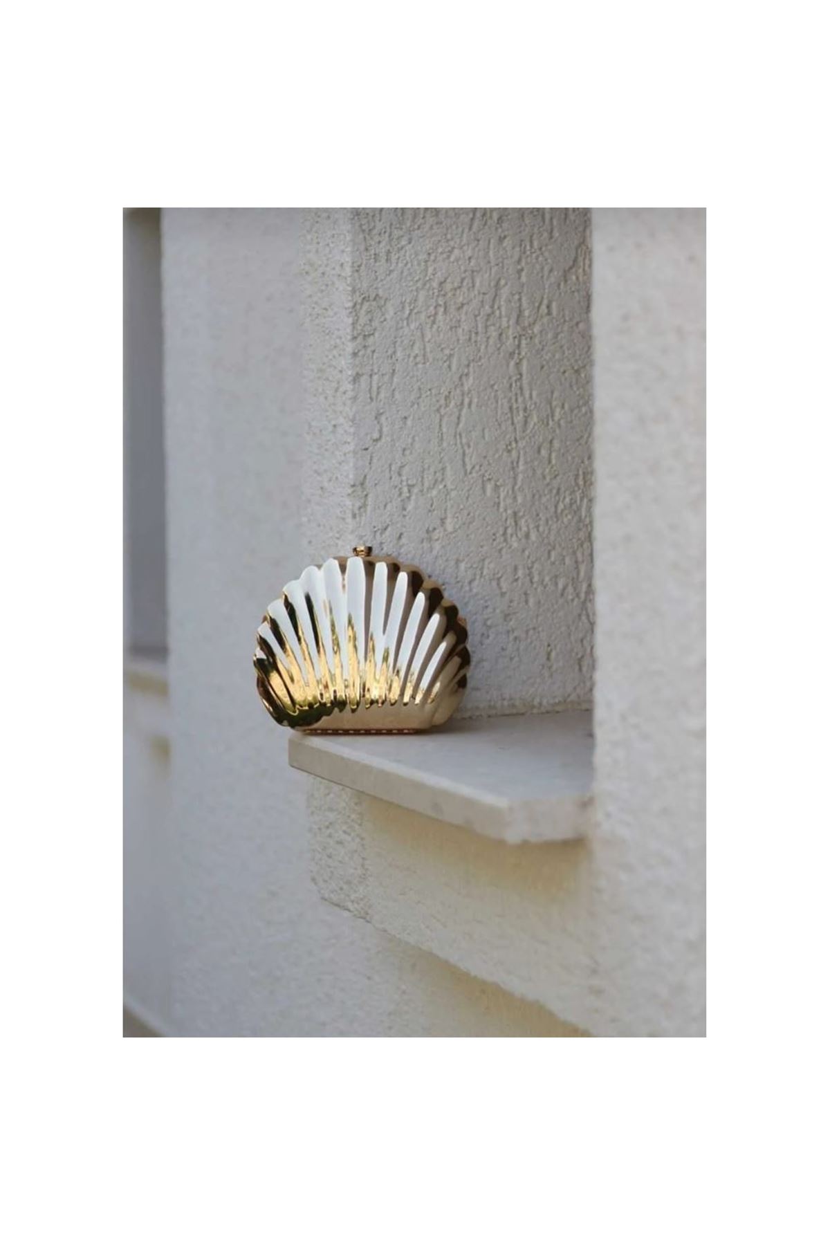 Kadın Gold Metal Istiridye Formlu Zincir Detaylı Abiye Çanta