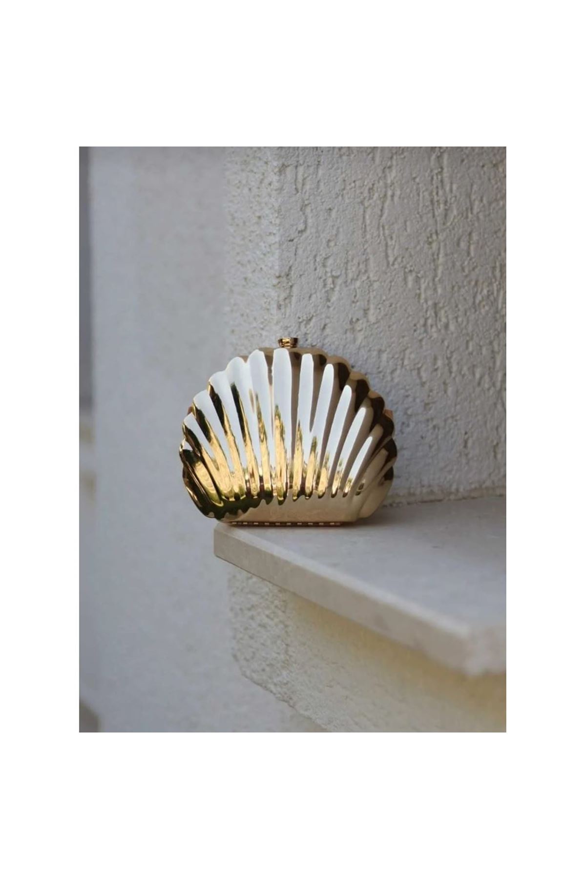 Kadın Gold Metal Istiridye Formlu Zincir Detaylı Abiye Çanta