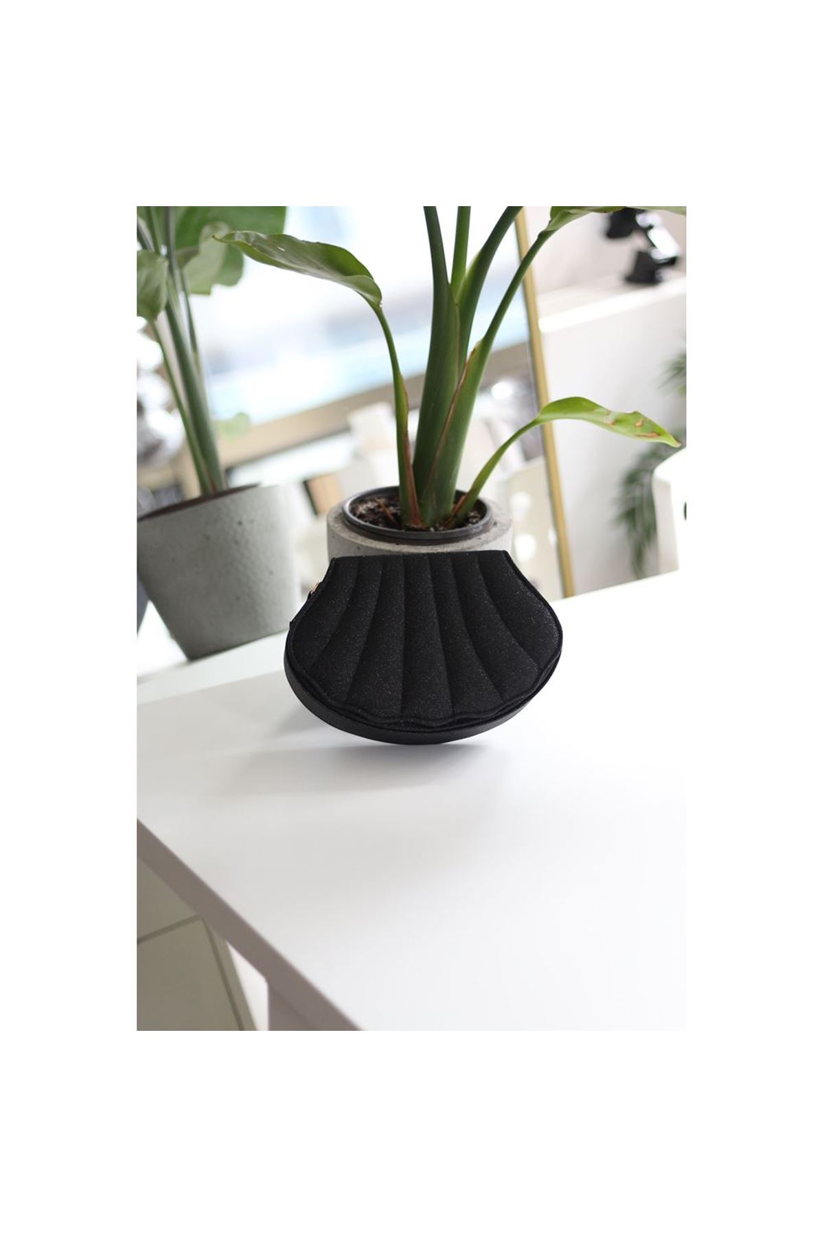 Siyah Simli İstiridye Kalıp Zincirli El Omuz Çantası