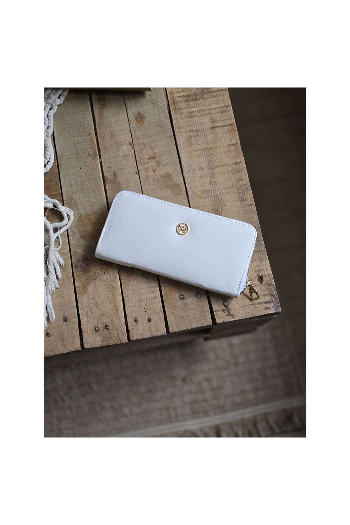 Beyaz Dokulu Slim Kartlık Detaylı Cüzdan
