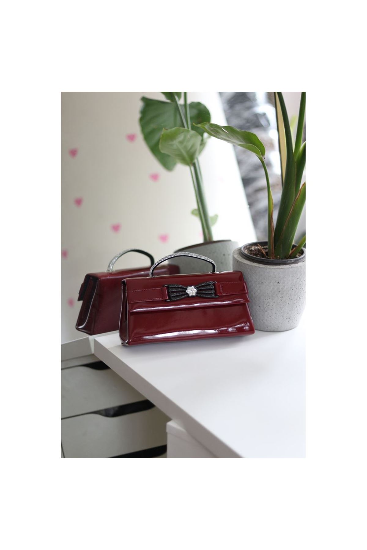 Bordo Rugan Çiçek Aksesuarlı Tutma Saplı Abiye El Çantası
