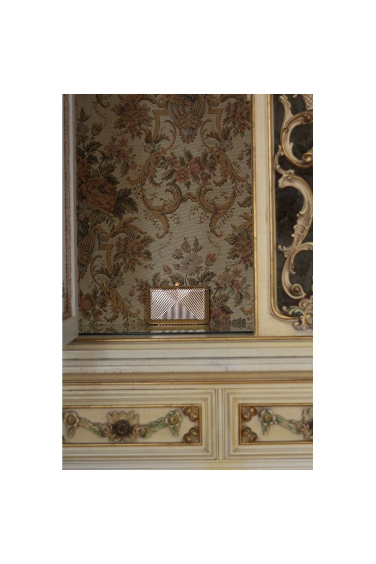 Kadın Gold Metal Zincir Askılı Abiye Çanta