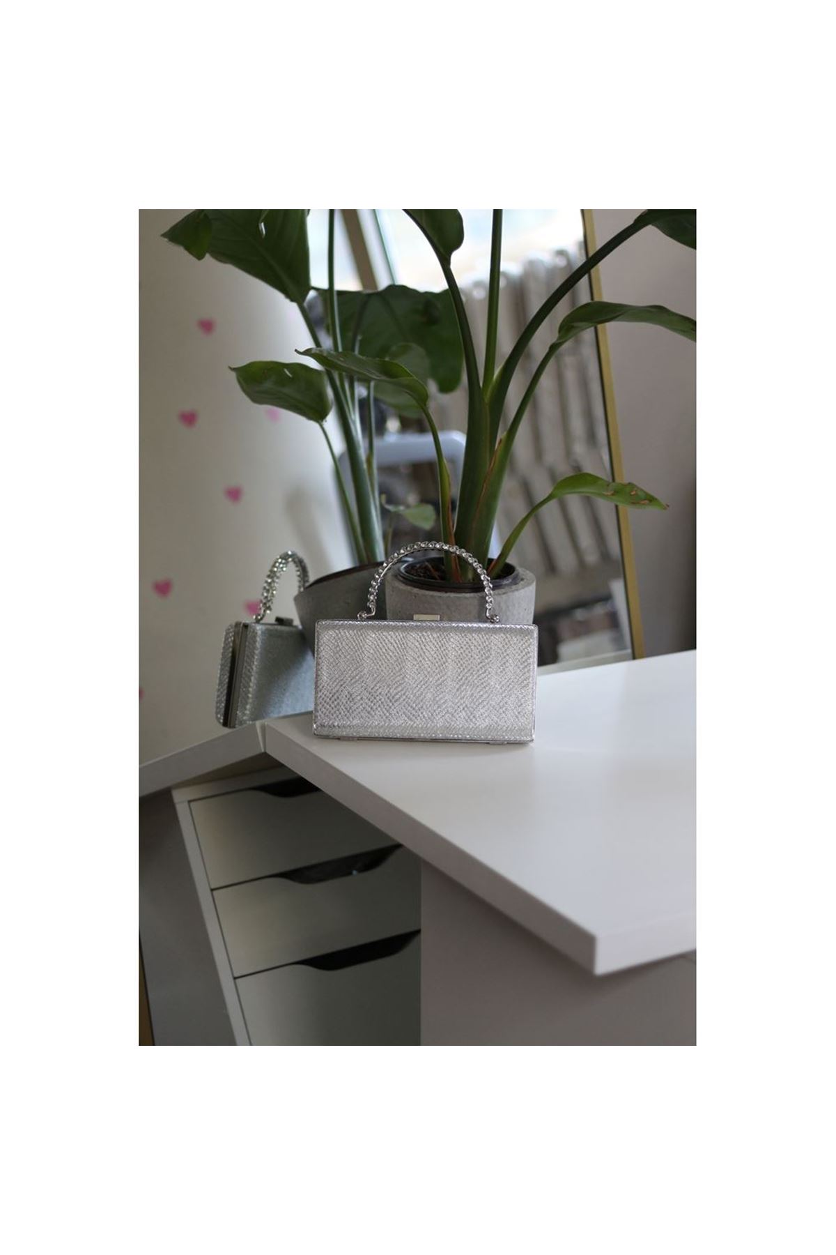 Silver Desenli Taş Kulplu Burslu Abiye El Çantası