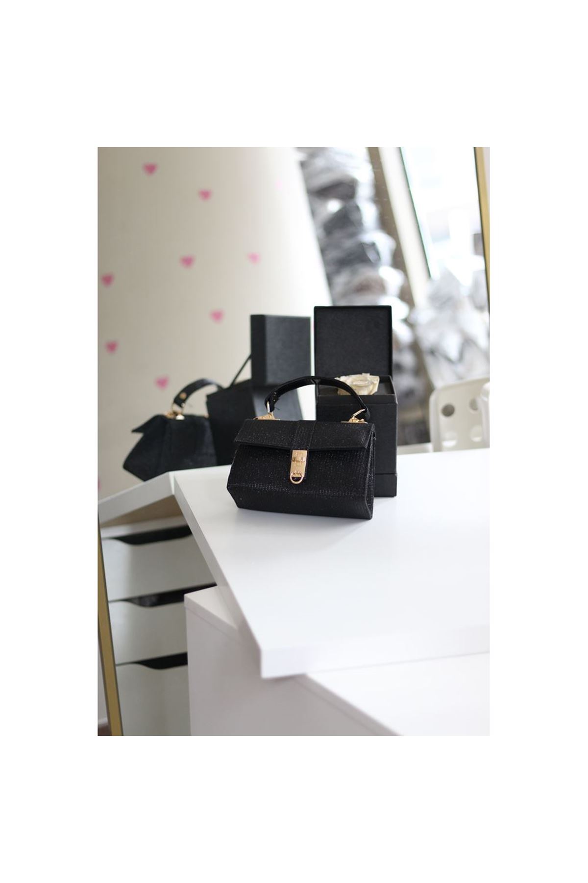 Siyah Simli Toka Detaylı Zincirli El Omuz Çantası