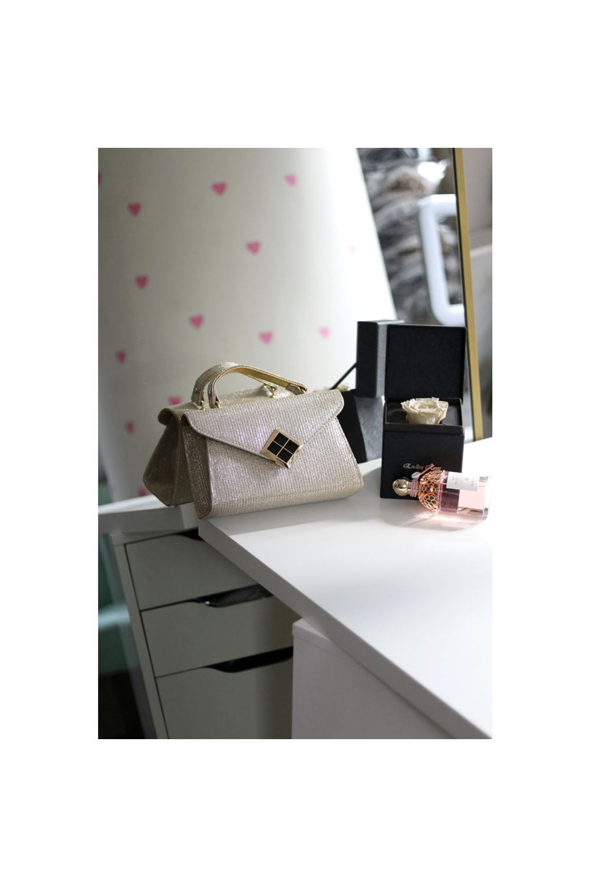 Gold Simli Kare Gold Aksesuar Detaylı Abiye Çanta