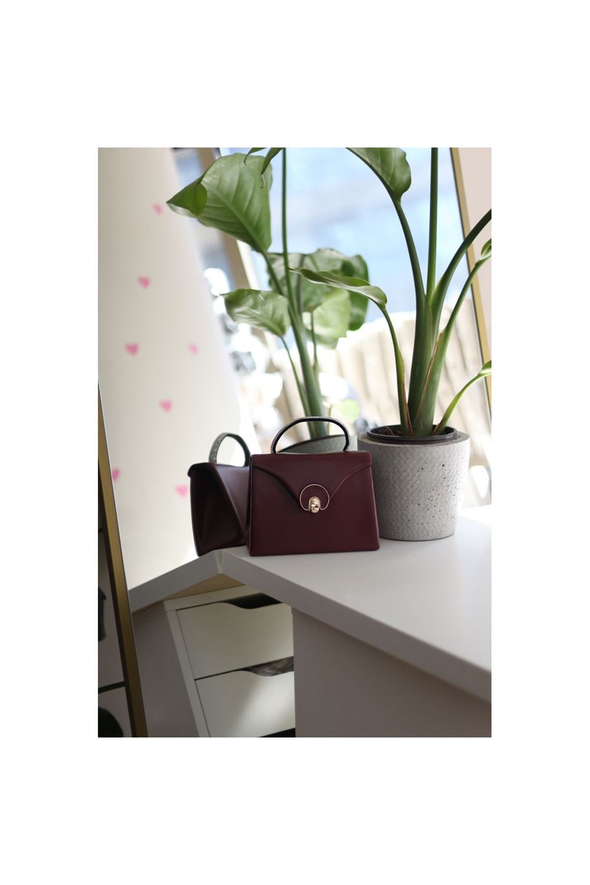 Bordo Mat Oval Gold Aksesuarlı Taşlı Tutma Kulplu Abiye El Çantası