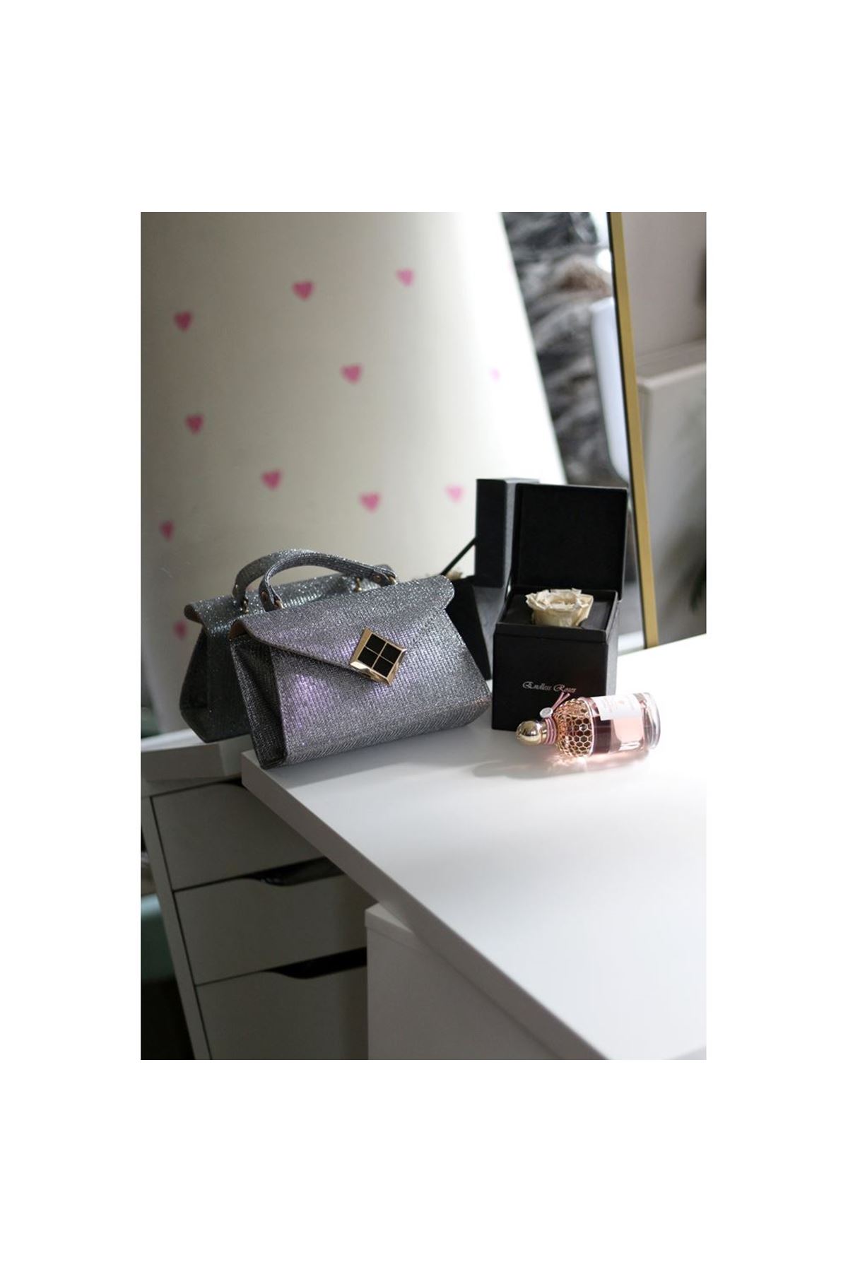 Platin Simli Kare Gold Aksesuar Detaylı Abiye Çanta