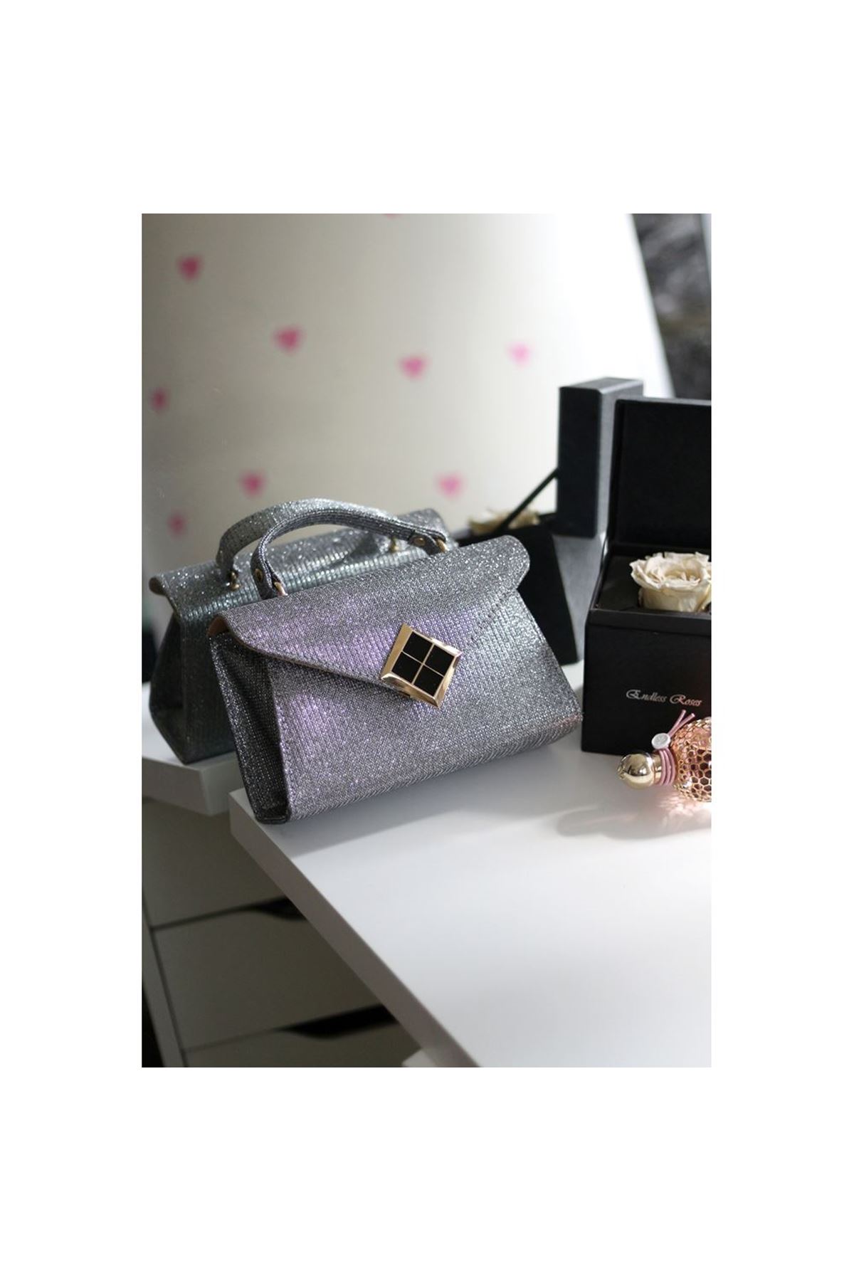 Platin Simli Kare Gold Aksesuar Detaylı Abiye Çanta