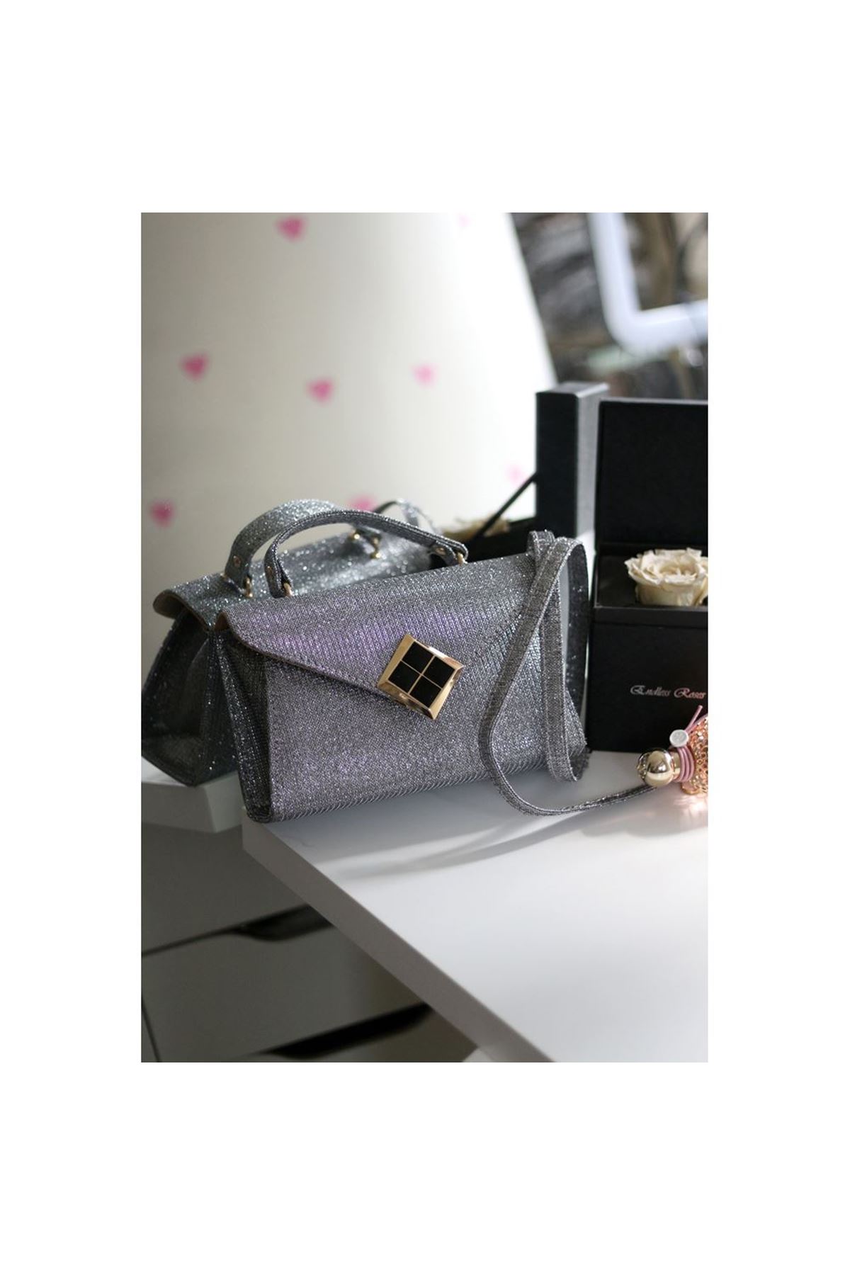 Platin Simli Kare Gold Aksesuar Detaylı Abiye Çanta