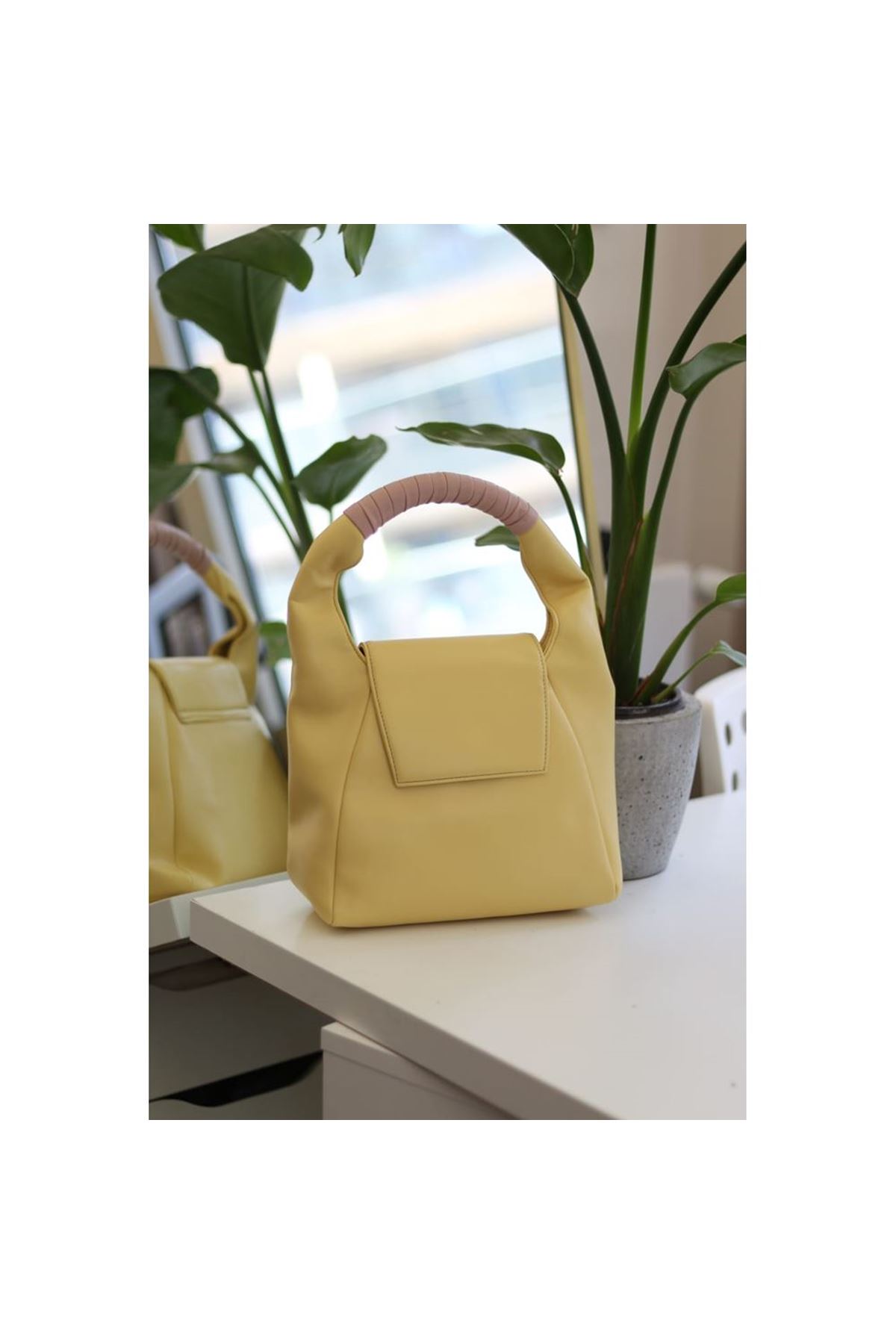 Kadın Sarı Pembe Saraçlı Askılı Omuz Çantası