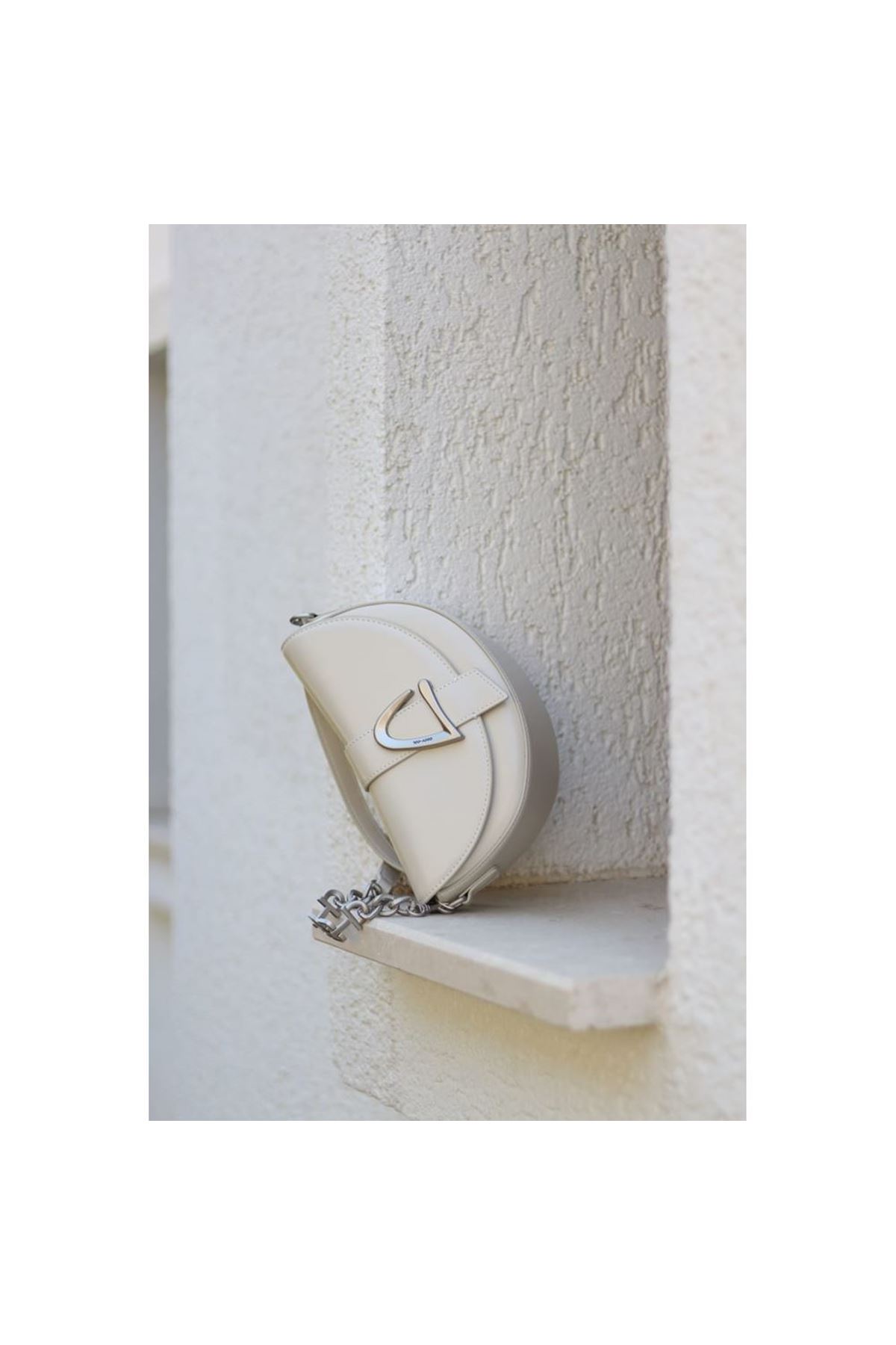 Kadın Krem V Toka Detaylı Askılı Omuz Çantası