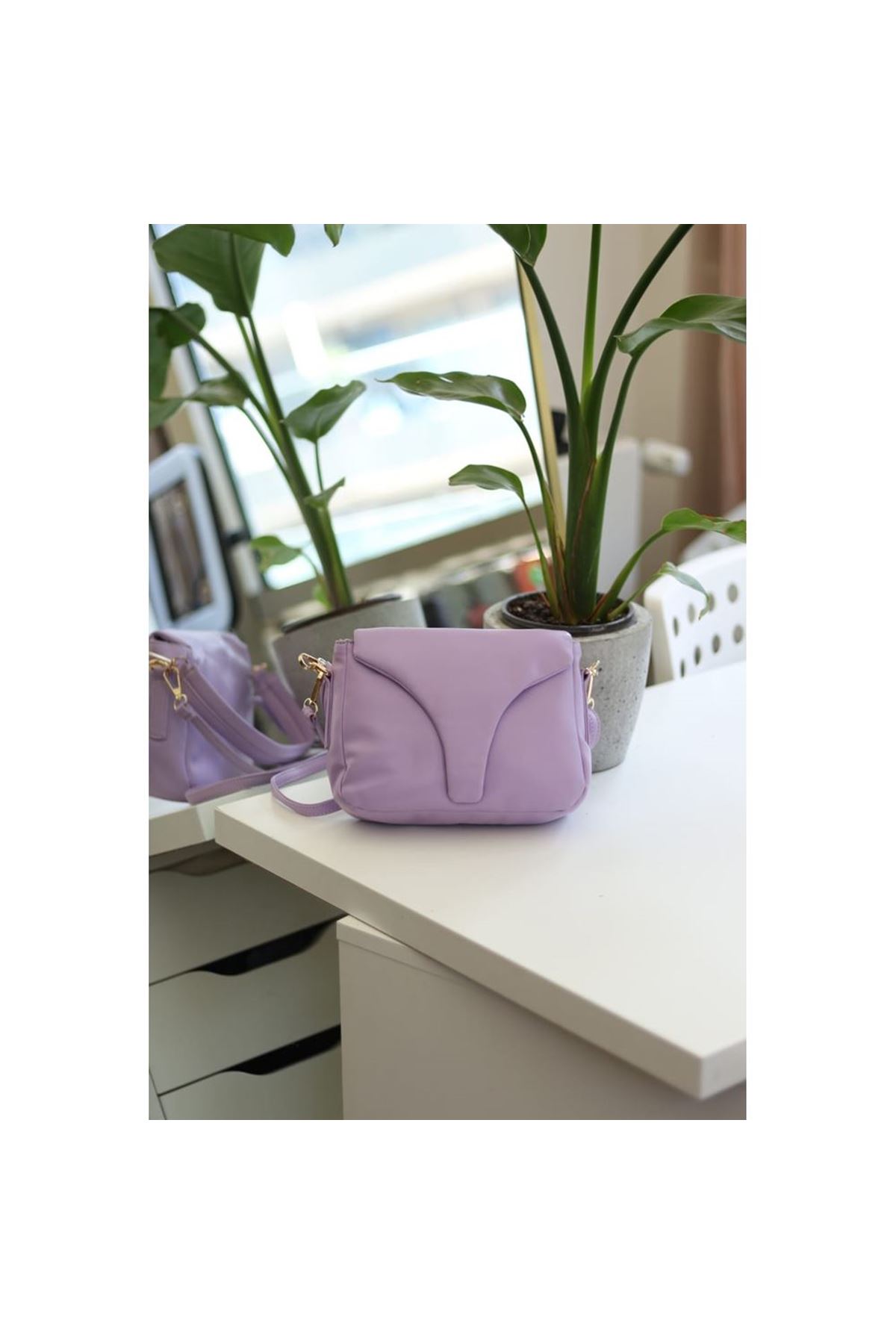 Kadın Lila Pofuduk Form Askılı Omuz Çantası