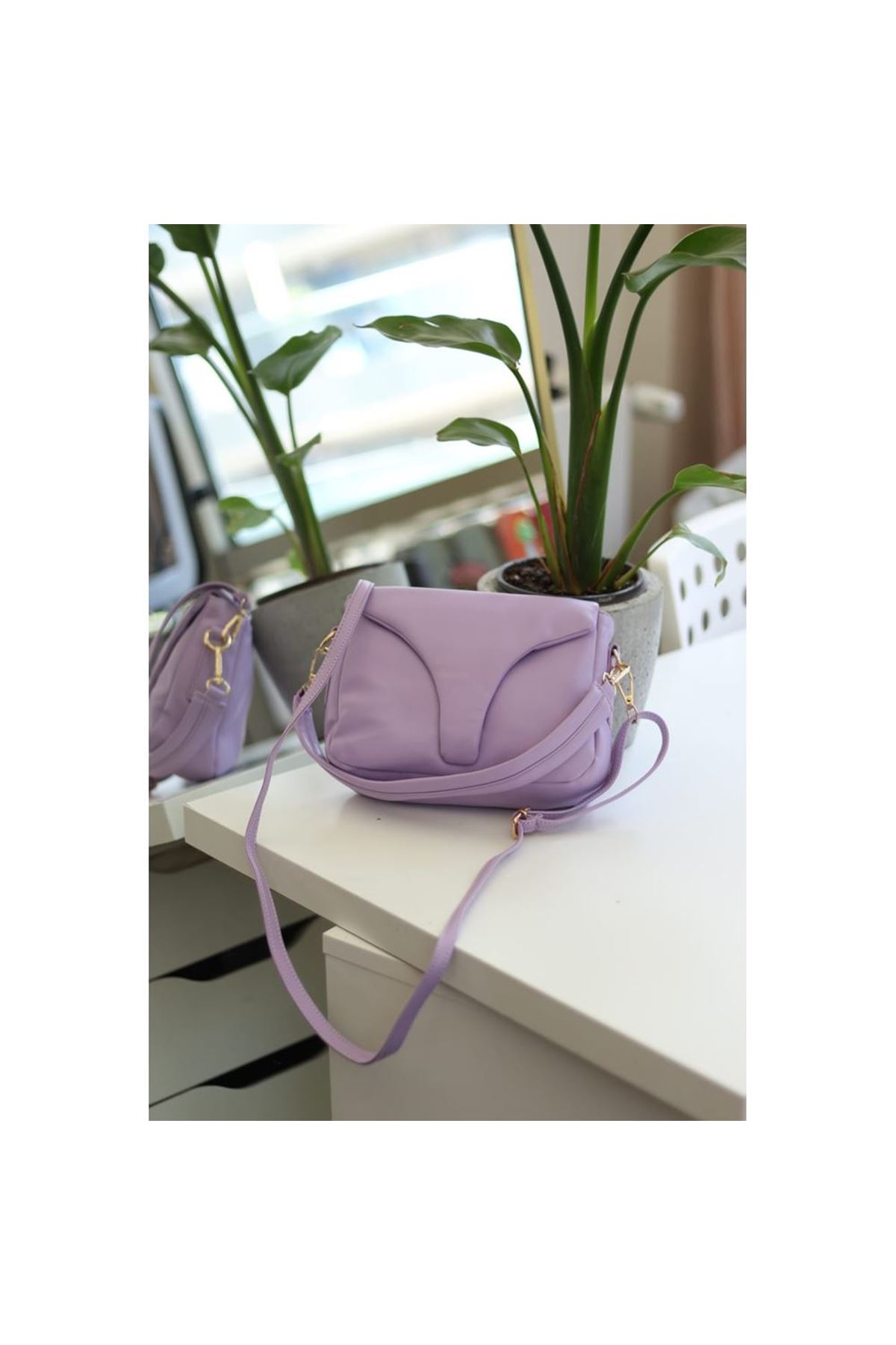 Kadın Lila Pofuduk Form Askılı Omuz Çantası