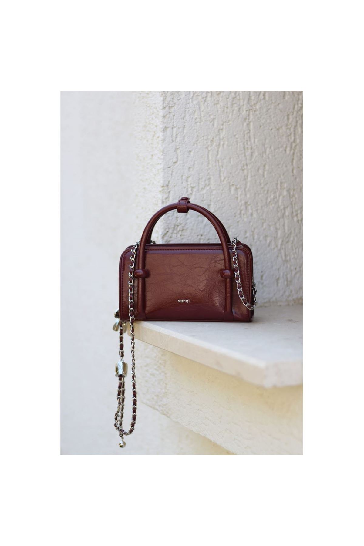 Kadın Bordo Eskitme Dokulu Maskot Detaylı El ve Omuz Çantası