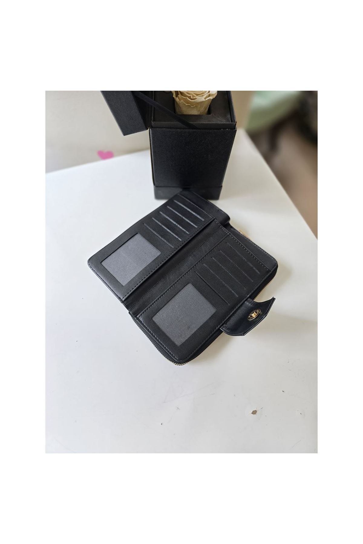 Kadın Siyah Kroko Dokulu Büyük Boy Kartlık Detaylı Cüzdan