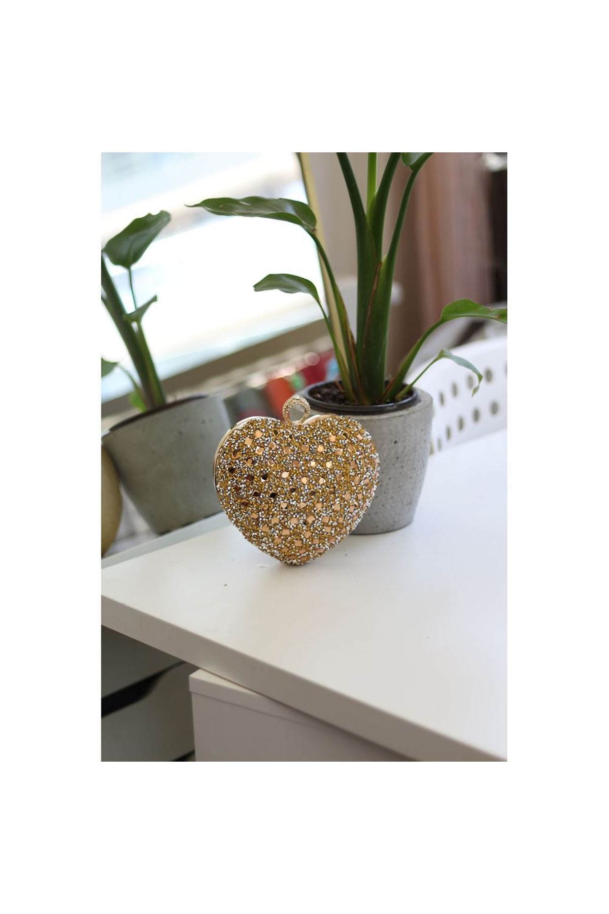 Kadın Gold Taş Detaylı Kalp Form Tutmalı Abiye Çanta