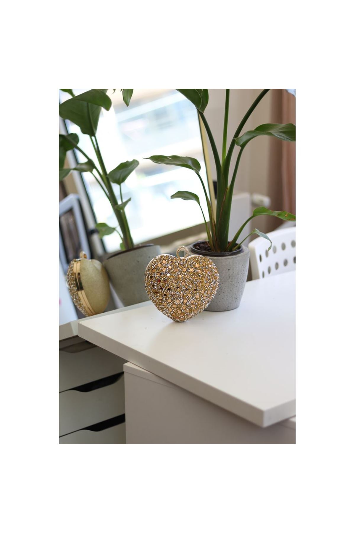 Kadın Gold Taş Detaylı Kalp Form Tutmalı Abiye Çanta