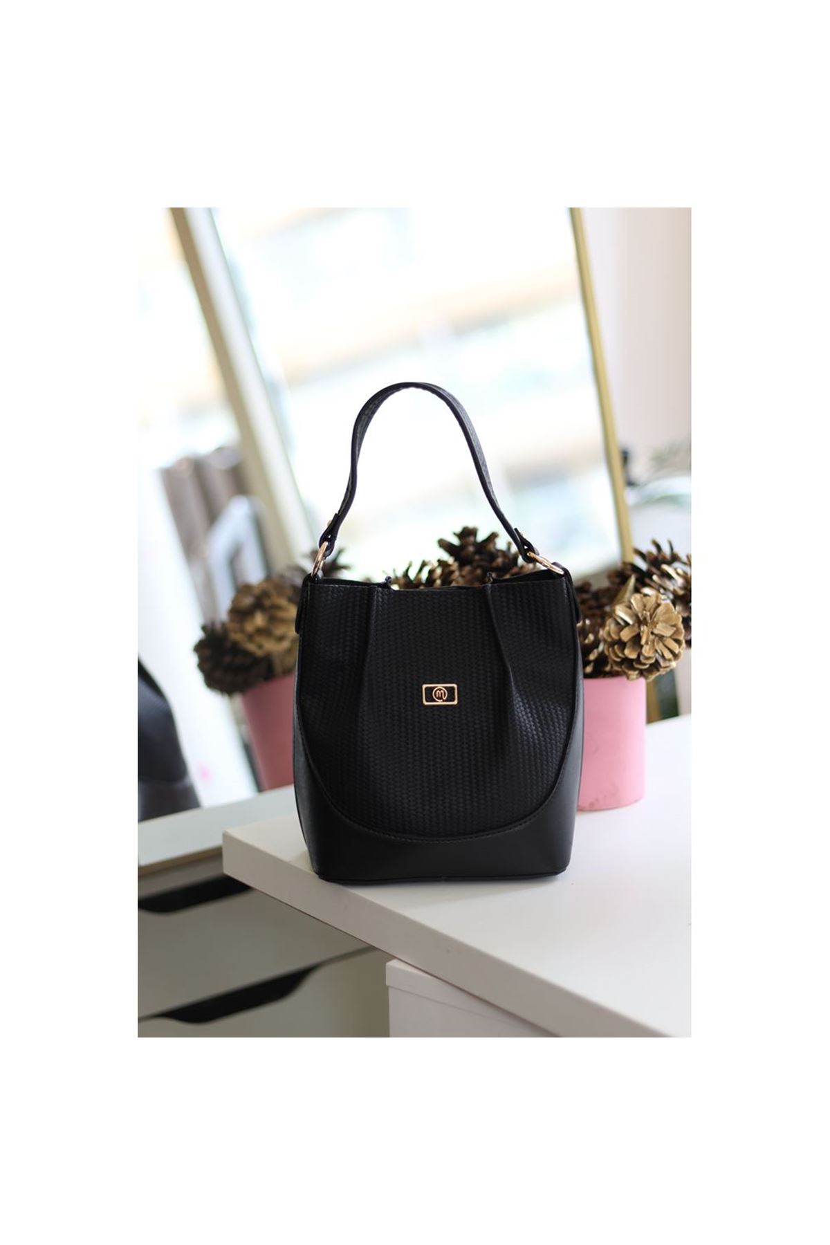 Kadın Siyah Dokulu Büzgü Detay El &amp;amp; Omuz Çantası