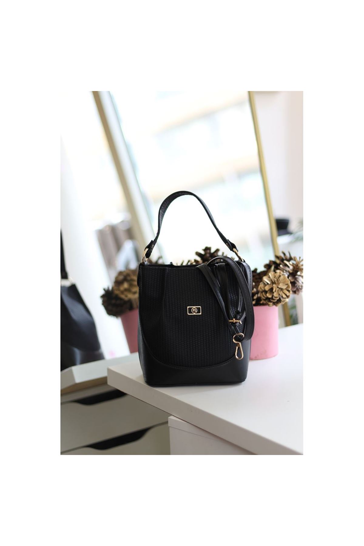Kadın Siyah Dokulu Büzgü Detay El &amp;amp; Omuz Çantası