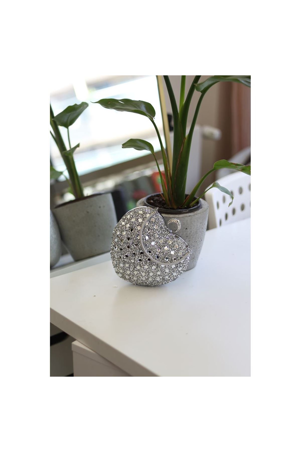 Kadın Silver Taş Detaylı Kalp Form Tutmalı Abiye Çanta