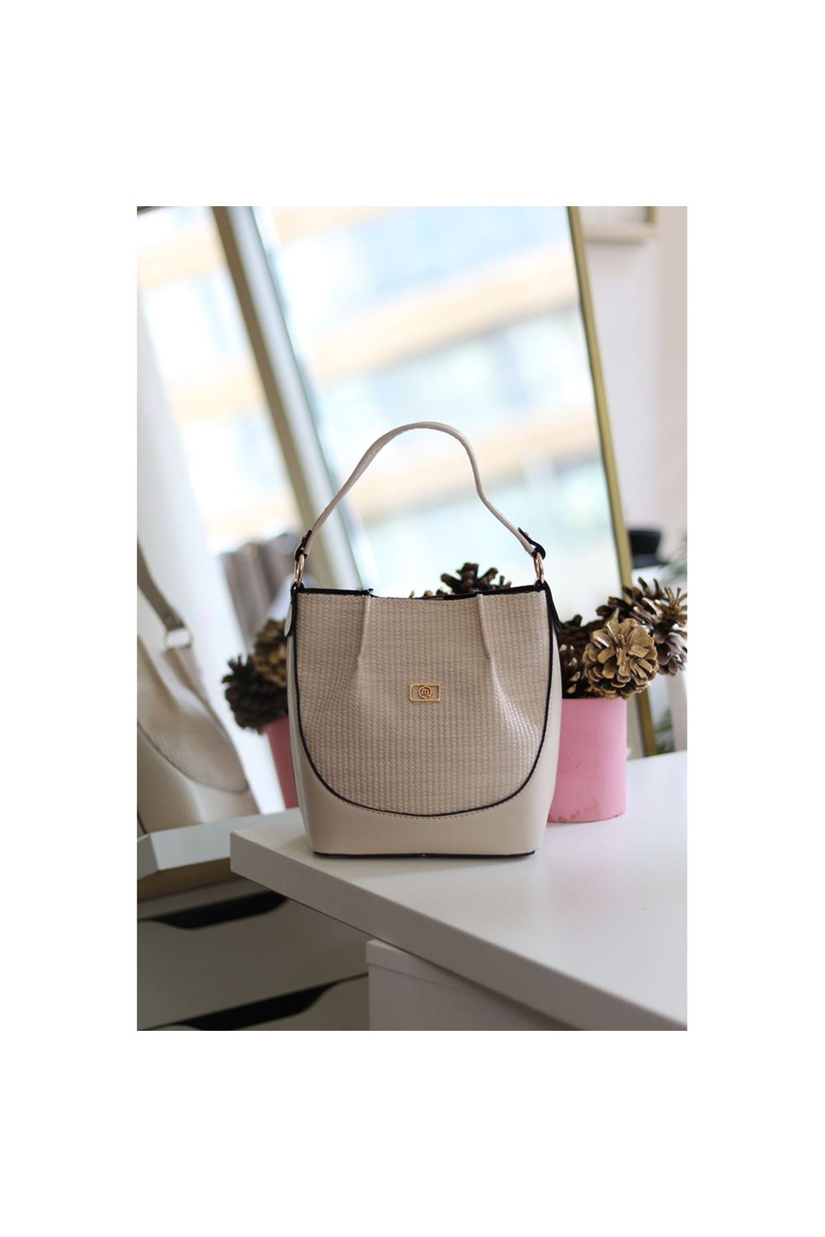 Kadın Krem Dokulu Büzgü Detay El &amp;amp; Omuz Çantası