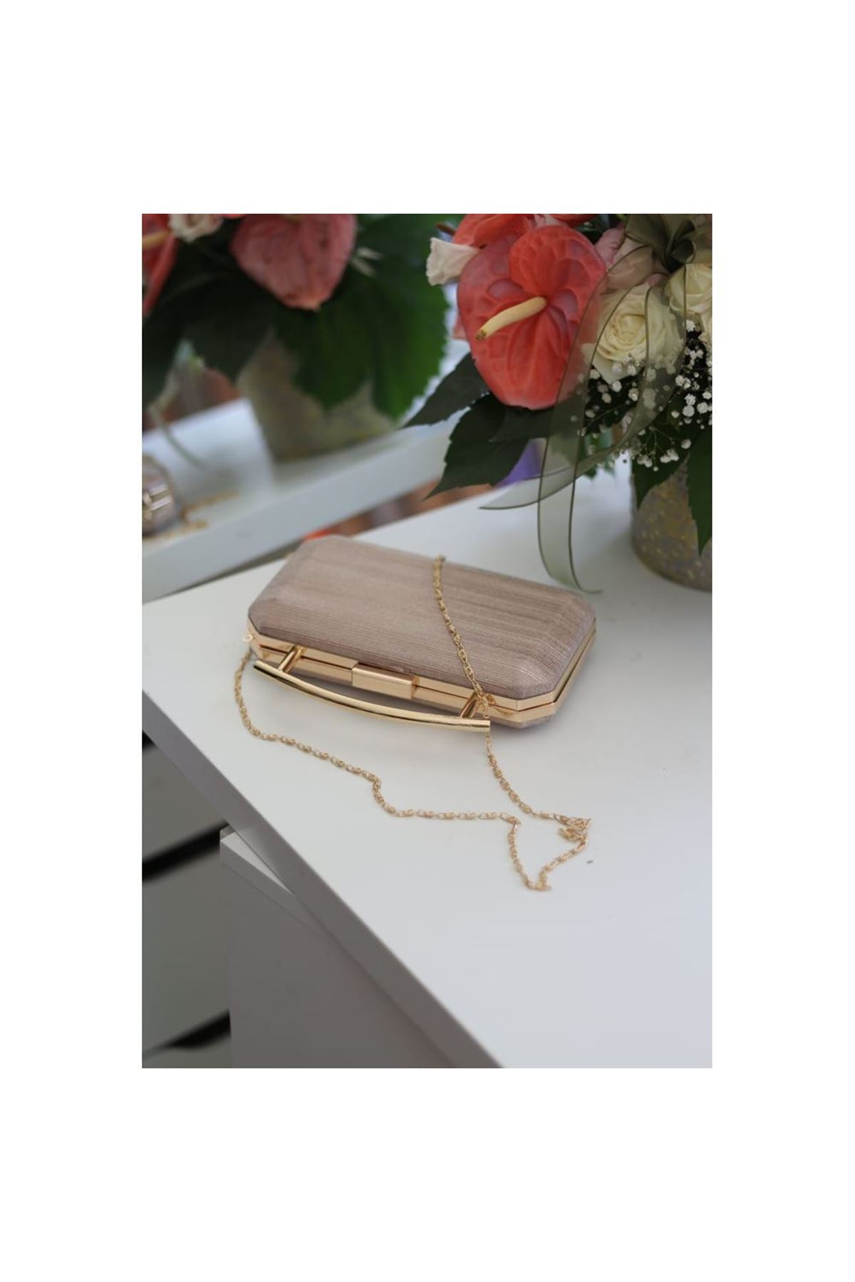 Kadın Rose Gold Metal Tutma Sap Detaylı Çizgi Doku Abiye Çanta