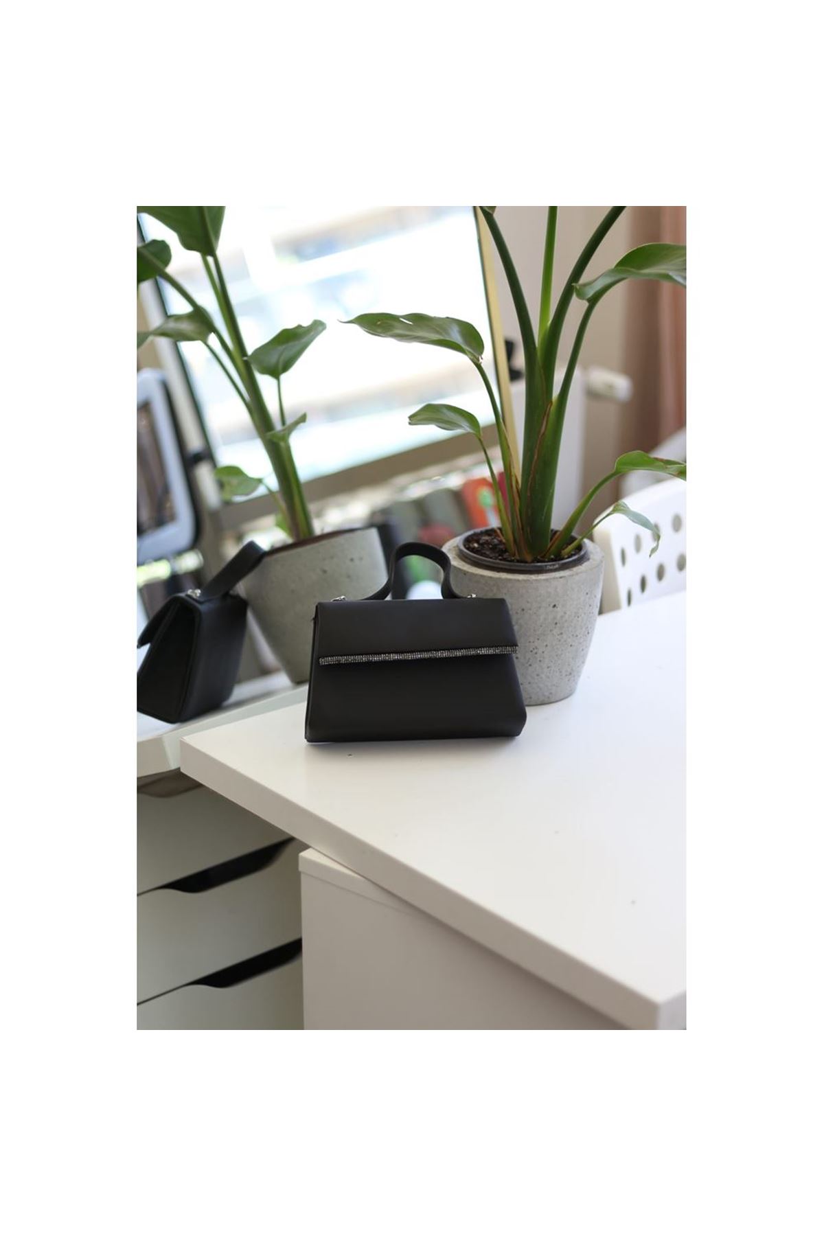 Kadın Siyah Saten Tutma Taş Şerit Detaylı Abiye Omuz Çantası