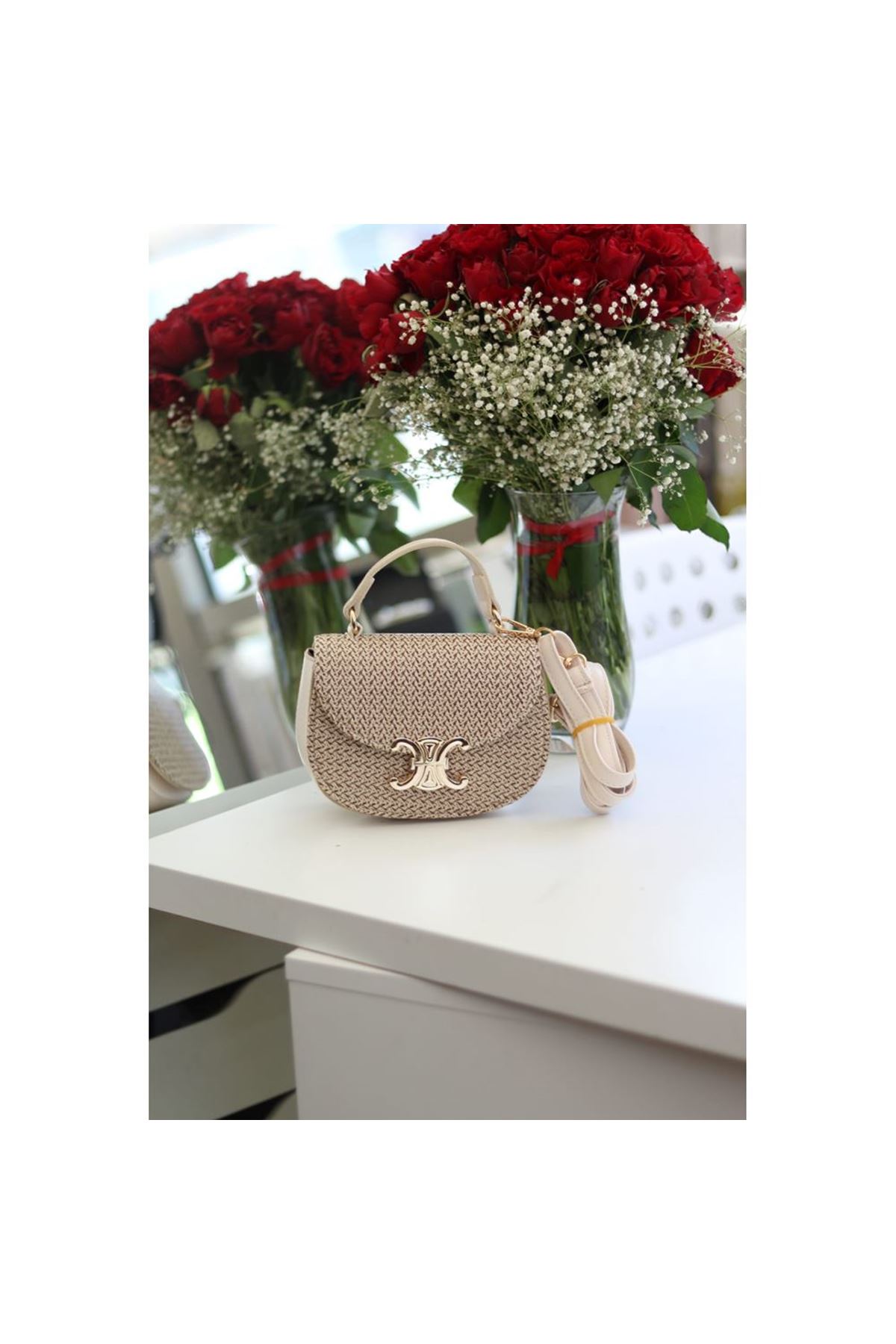 Kadın Krem İşleme Desenli Gold Toka Detaylı Mini El &amp;amp; Omuz Çantası