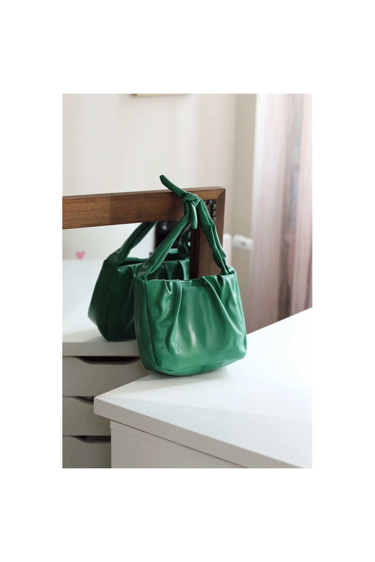 Kadın Çimen Yeşili Fiyonk Askılı Omuz Çantası