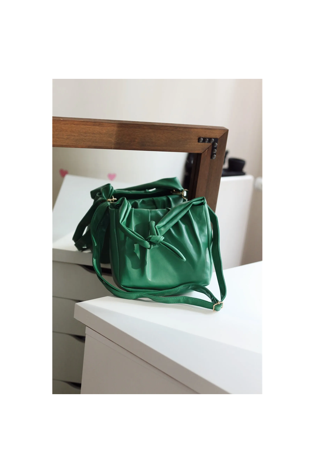 Kadın Çimen Yeşili Fiyonk Askılı Omuz Çantası