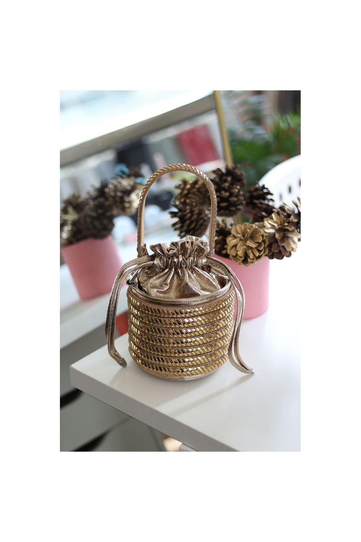 Kadın Gold Özel Form Çapraz Taş İşleme Abiye Çanta