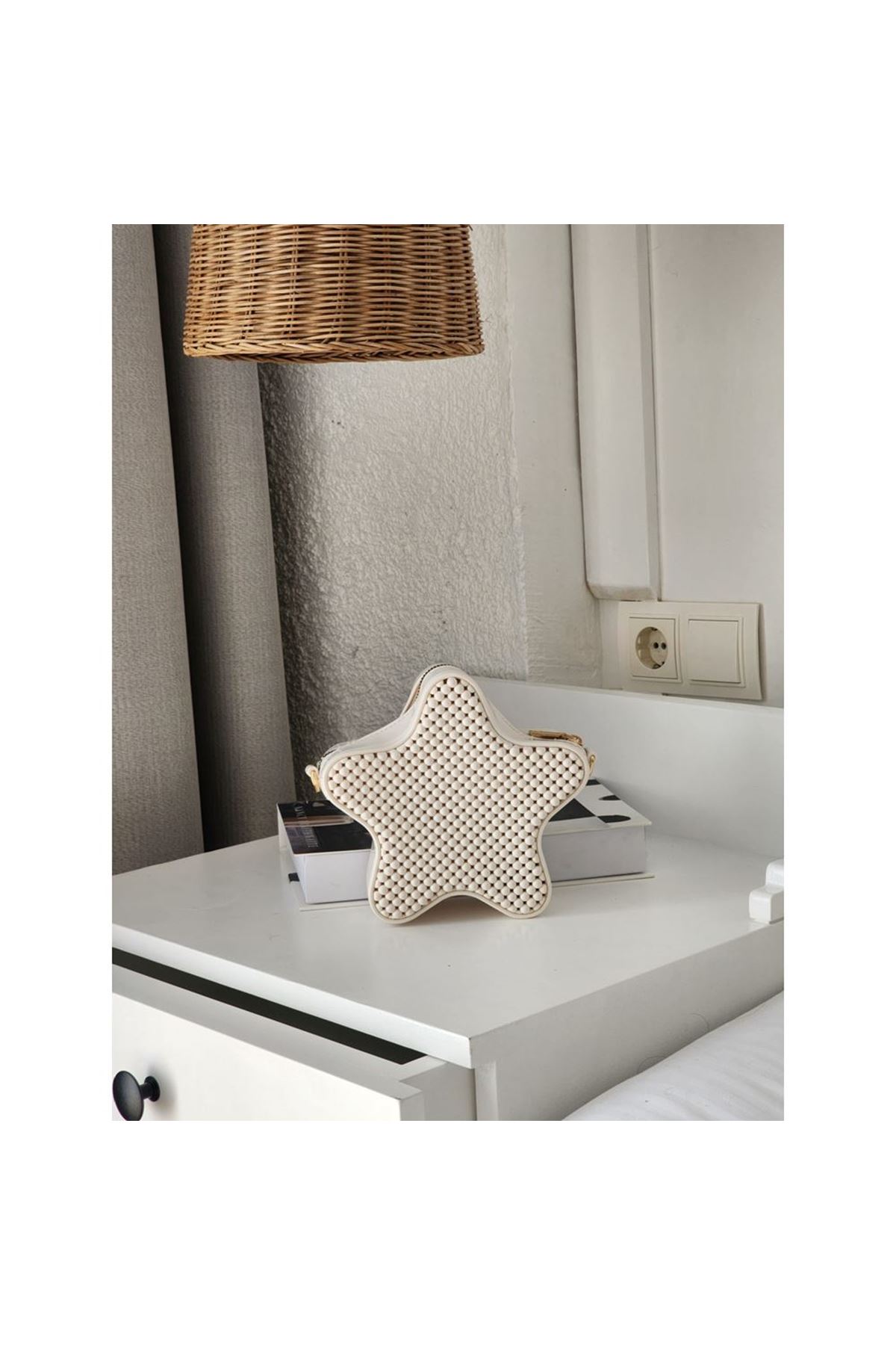 Kadın Krem Silikon Yıldız Formlu Zincir Detaylı Çapraz Çanta