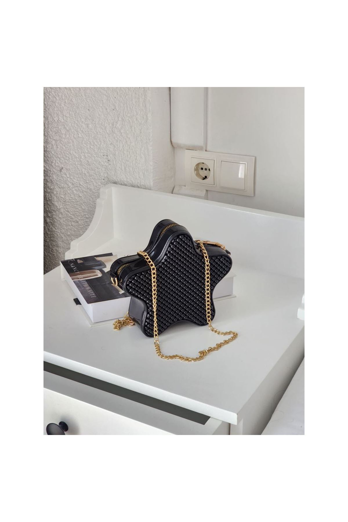 Kadın Siyah Silikon Yıldız Formlu Zincir Detaylı Çapraz Çanta