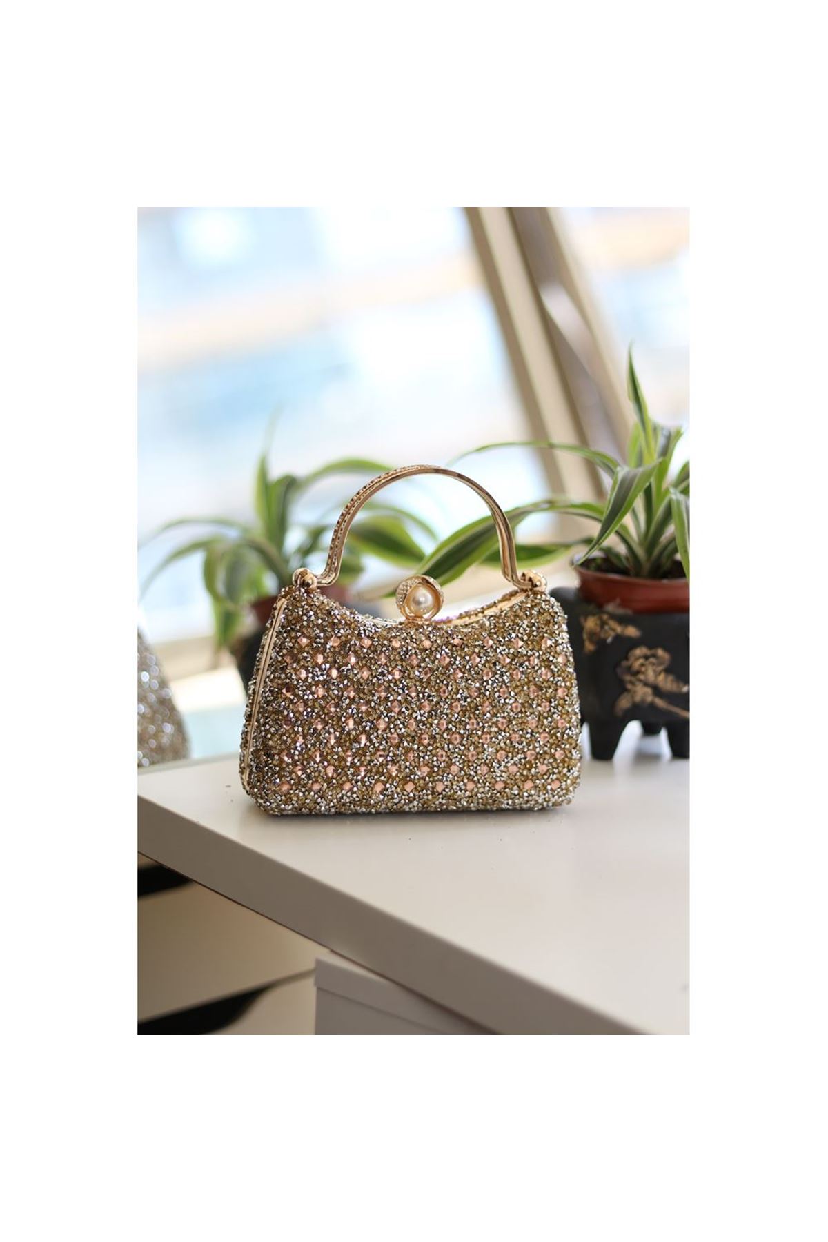 Kadın Gold İnci Taşlı Taşlı Tutma Detaylı Abiye Çanta
