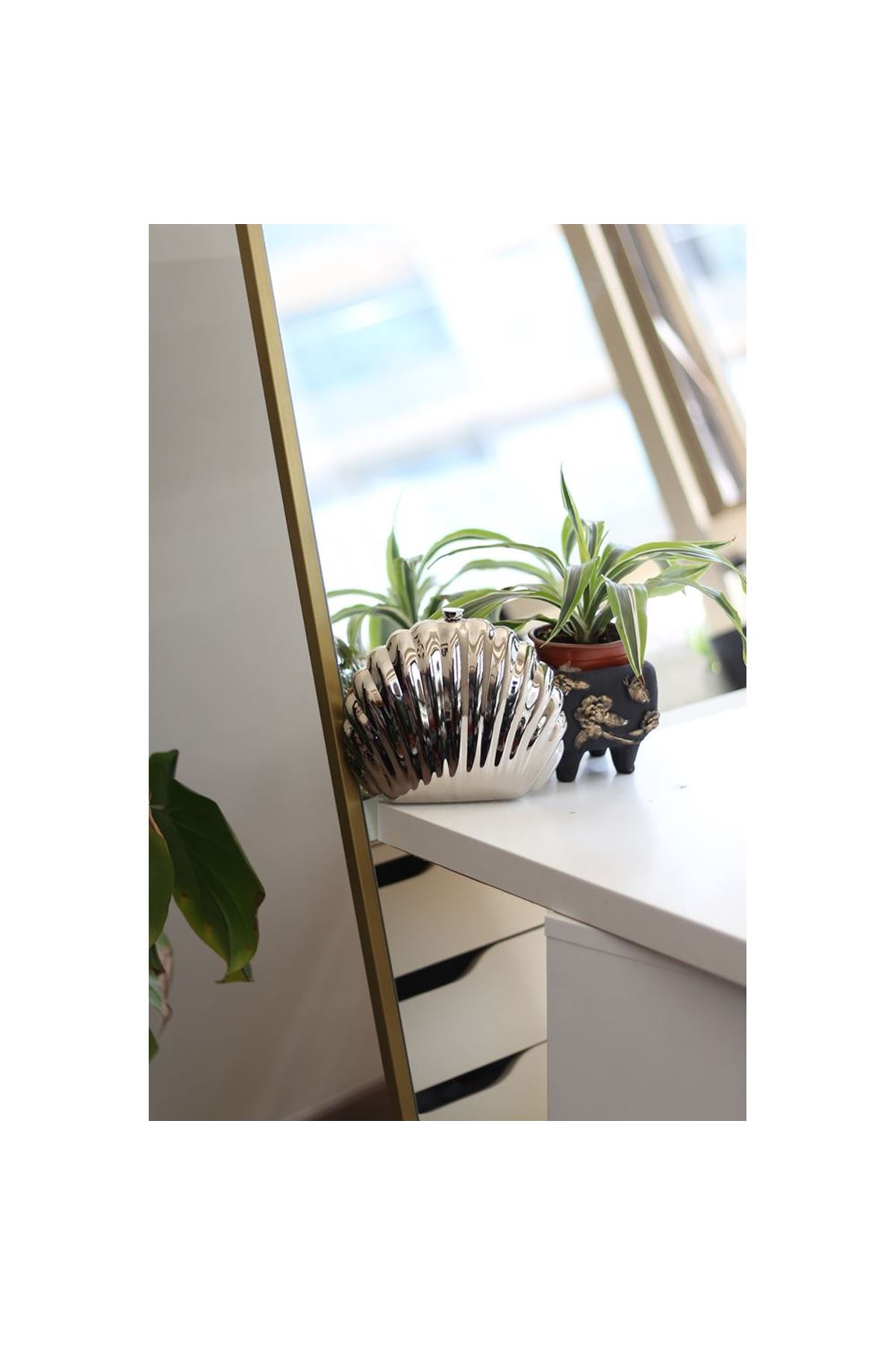 Kadın Silver İstiridye Formlu Zincir Detaylı Abiye Çanta