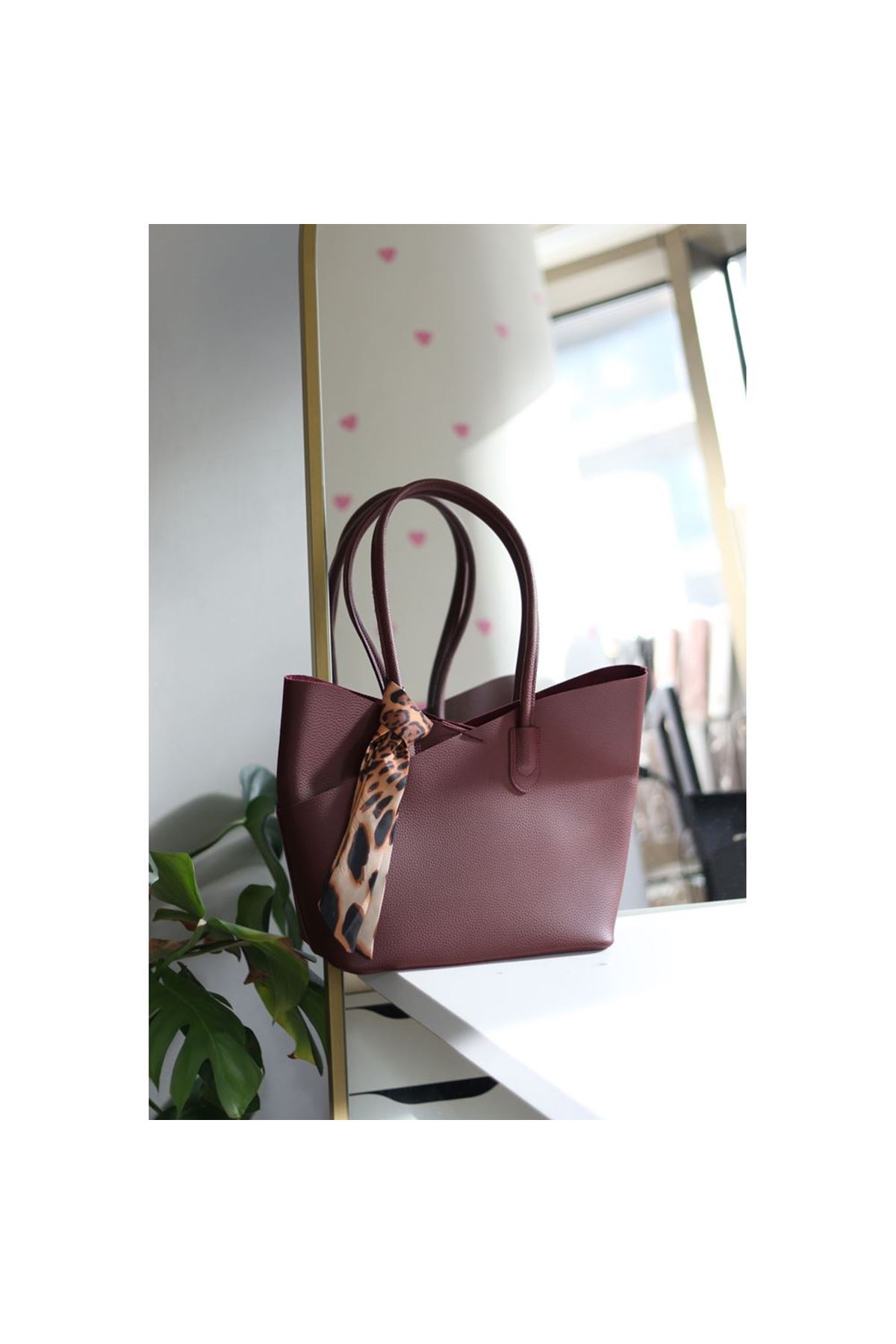 Bordo Leopar Fular Detaylı Büyük Boy Omuz Çantası