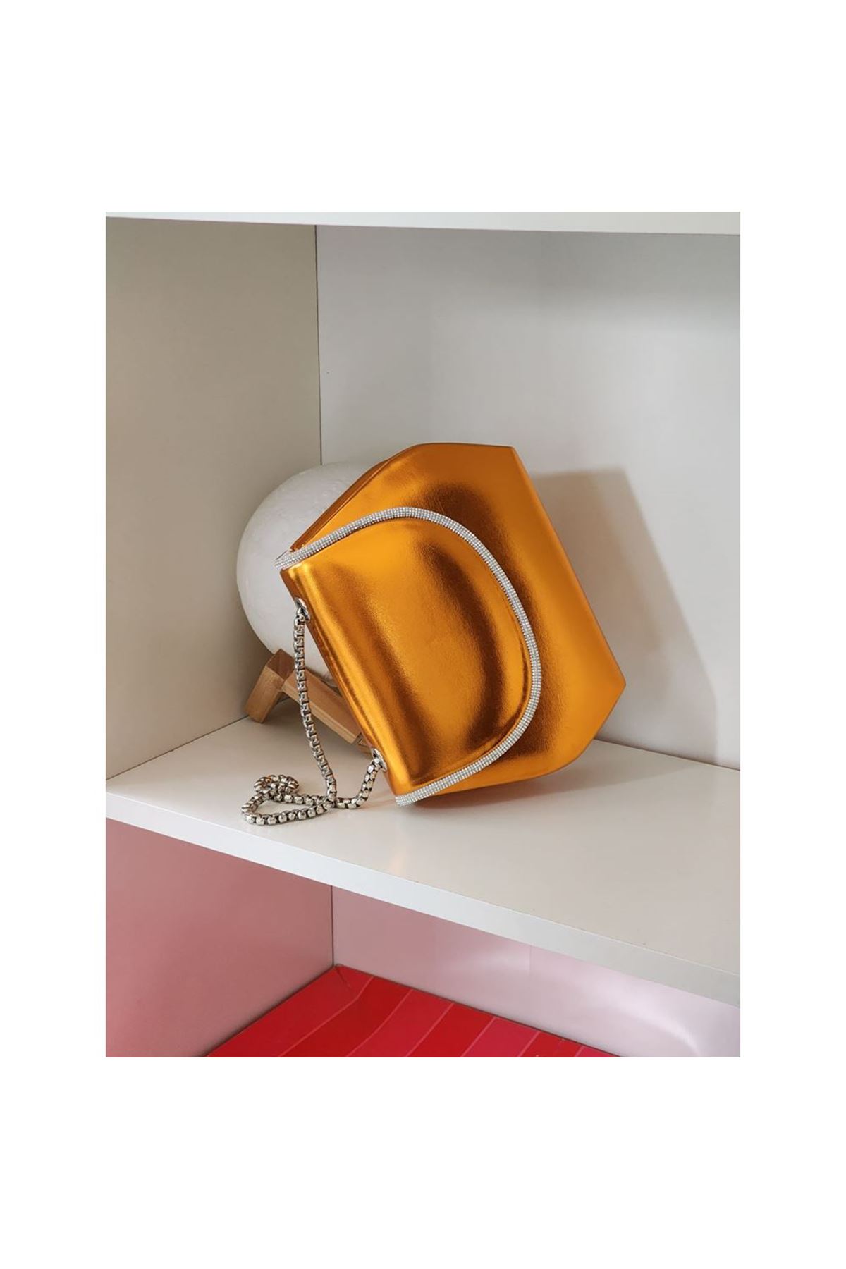 Kadın Turuncu Parlak Deri Taşlı Omuz Çantası
