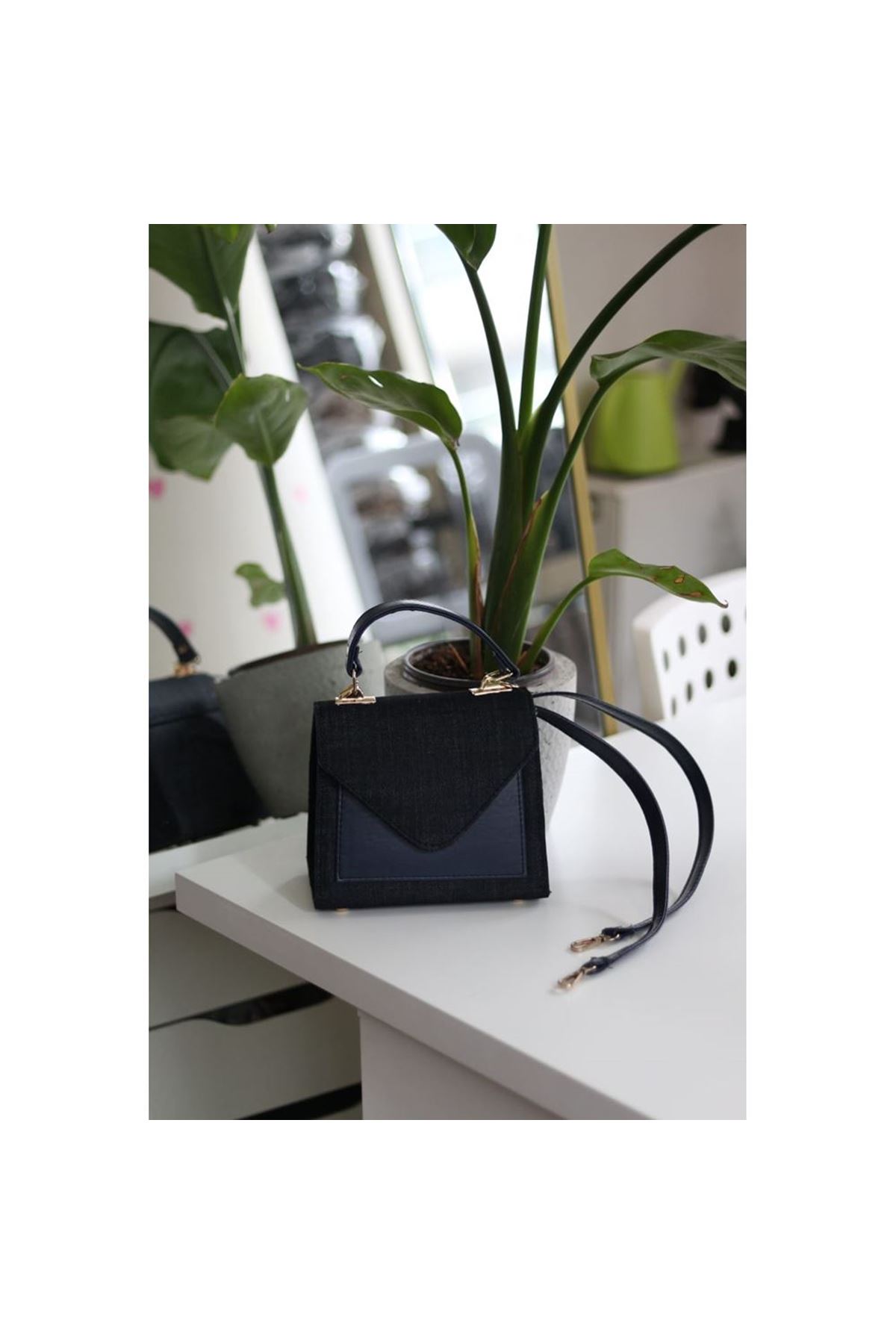 Lacivert Siyah Kot Detaylı Tutmalı El Omuz Çantası