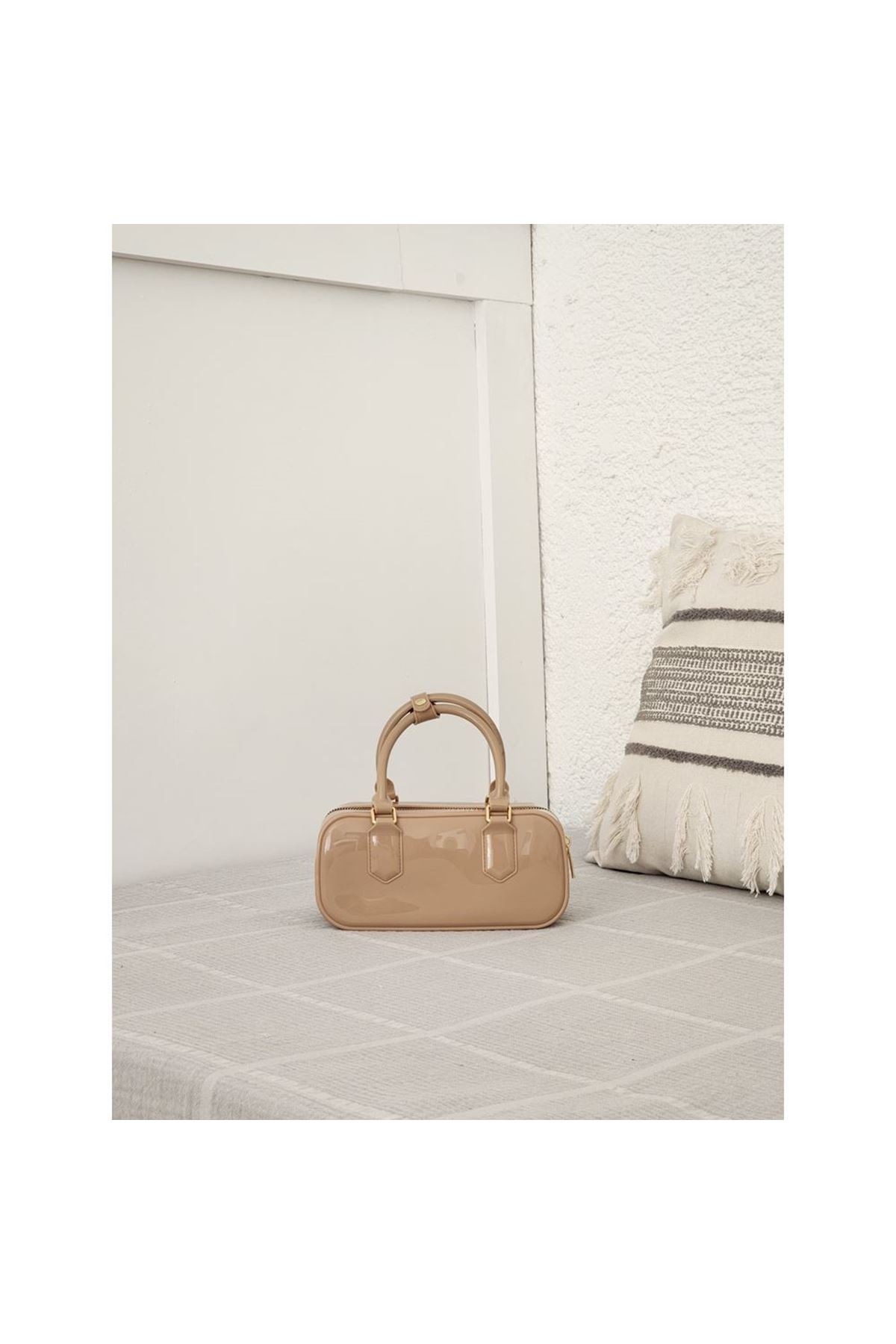 Kadın Bej Silikon Çift Kulplu Askılı El &amp;amp; Omuz Çantası