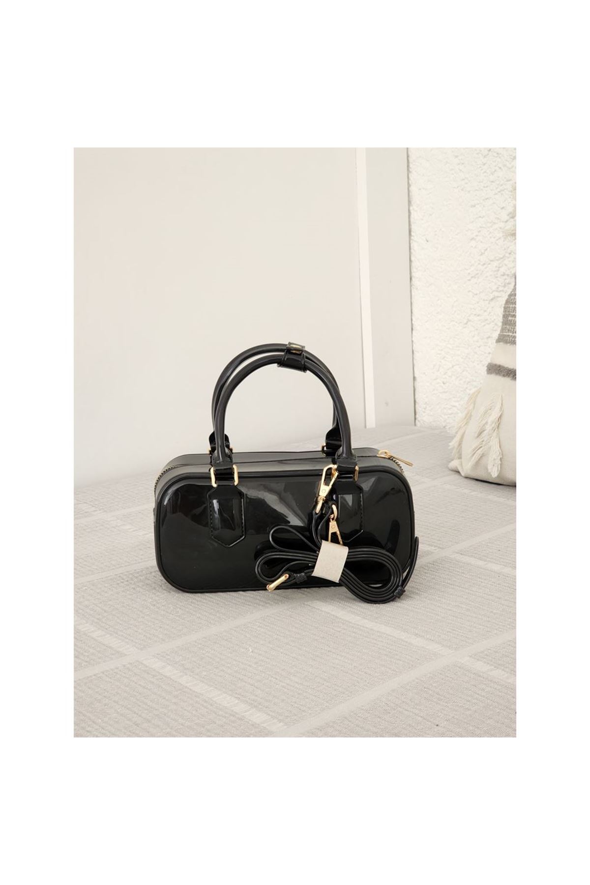 Kadın Siyah Silikon Çift Kulplu Askılı El &amp;amp; Omuz Çantası