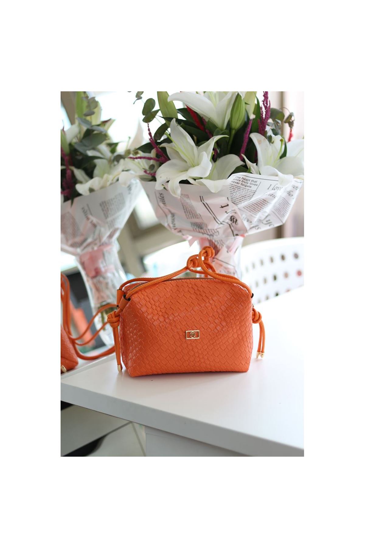 Kadın Turuncu Baklava Desenli İnce Düğüm Askılı Omuz Çantası