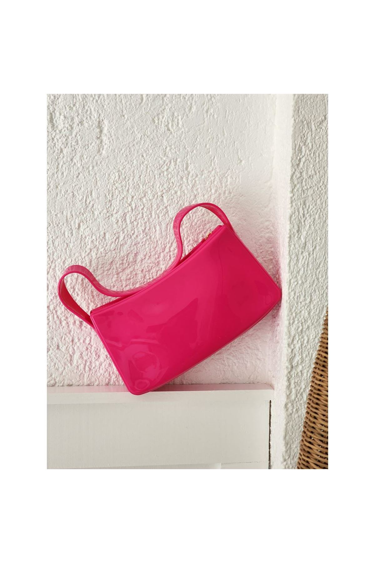 Kadın Fuşya Silikon Fermuarlı Baget Omuz Çantası