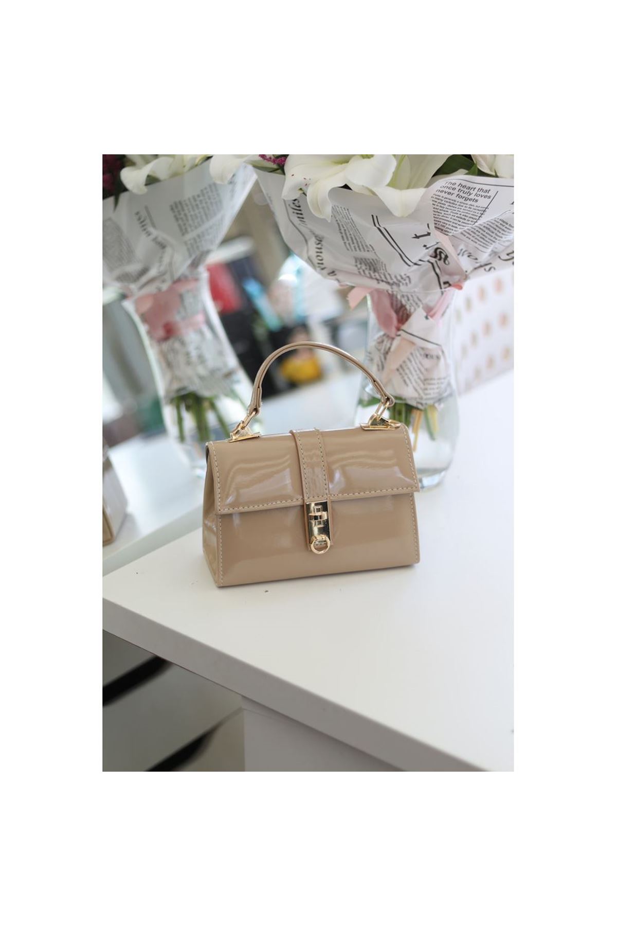 Kadın Vizon Rugan Toka Detaylı Zincirli El Omuz Çantası