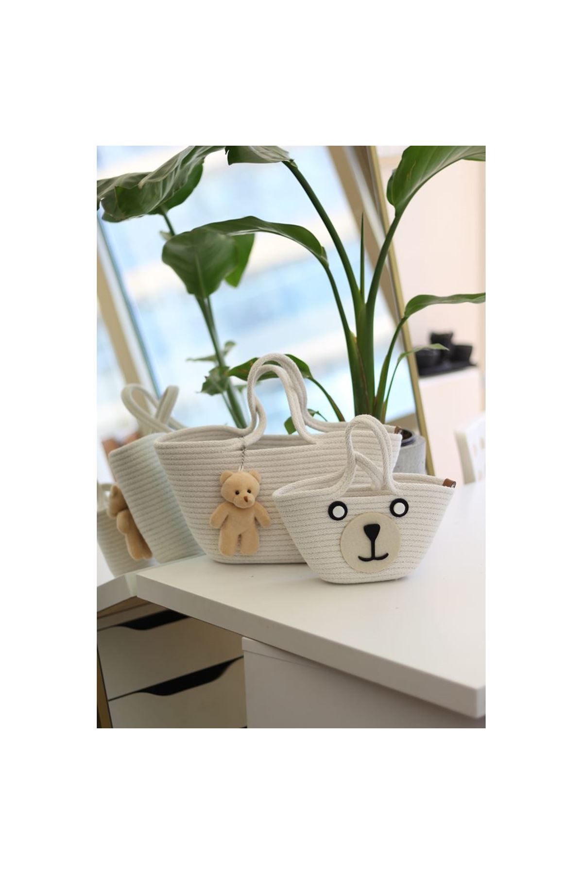 Beyaz Örme Aksesuar Detaylı 2'li Anne Kız El Çantası
