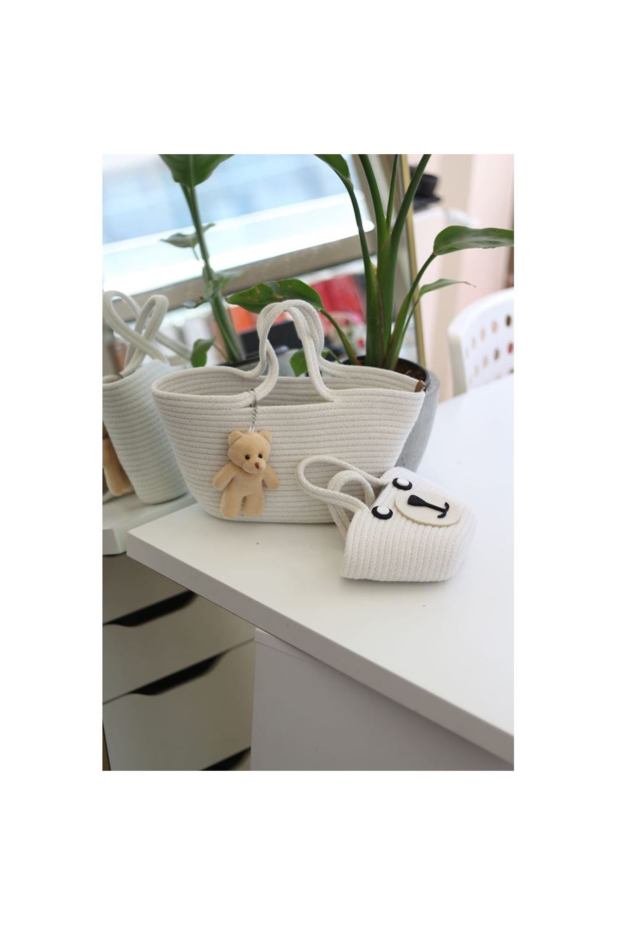 Beyaz Örme Aksesuar Detaylı 2'li Anne Kız El Çantası