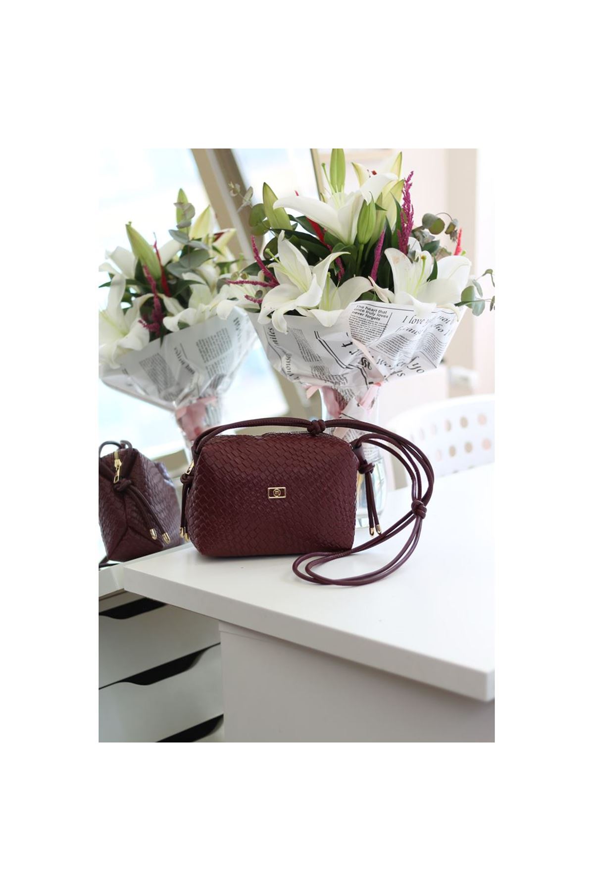 Kadın Bordo Baklava Desenli İnce Düğüm Askılı Omuz Çantası