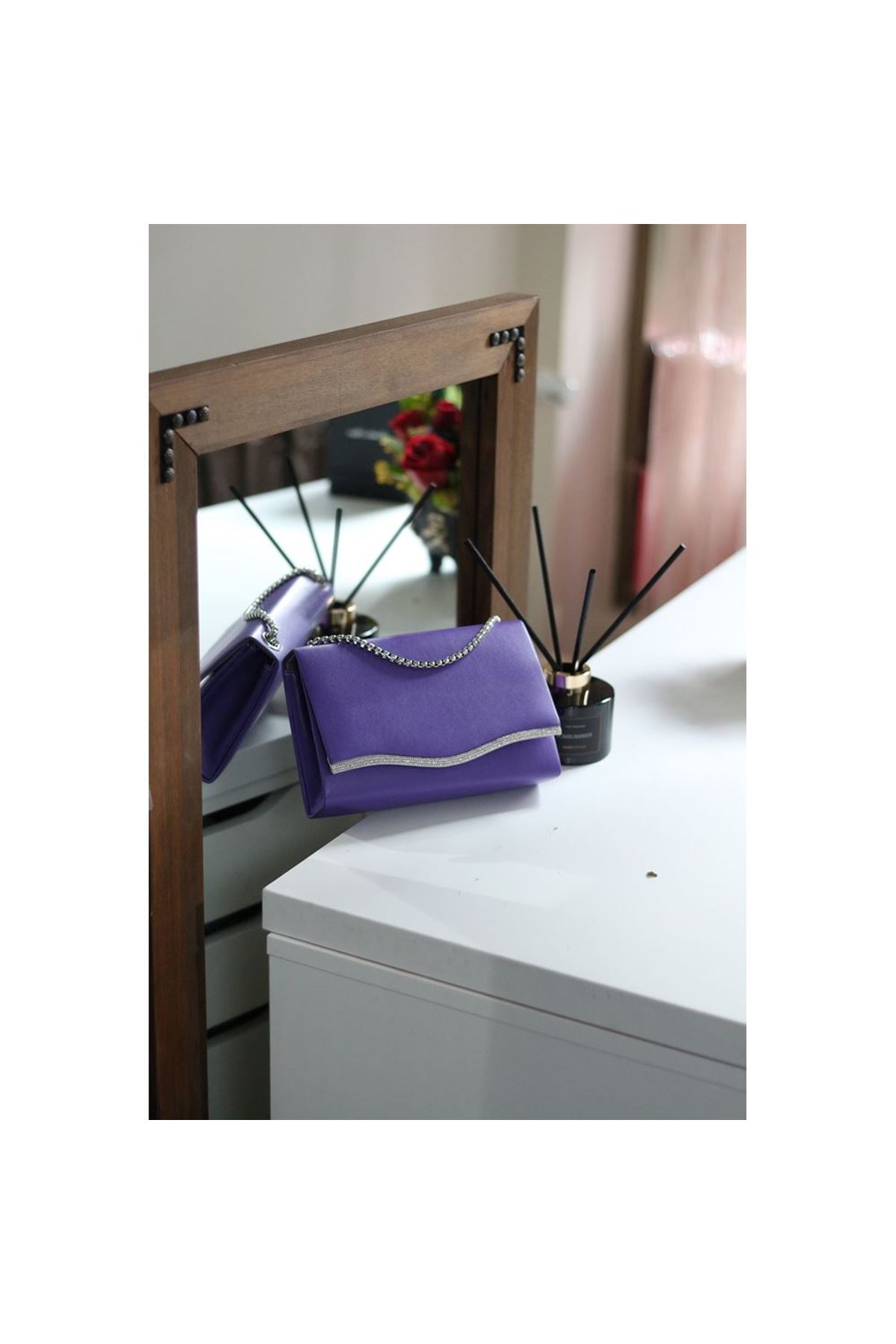 Kadın Mor Taş Detaylı Zincirli Omuz Çantası